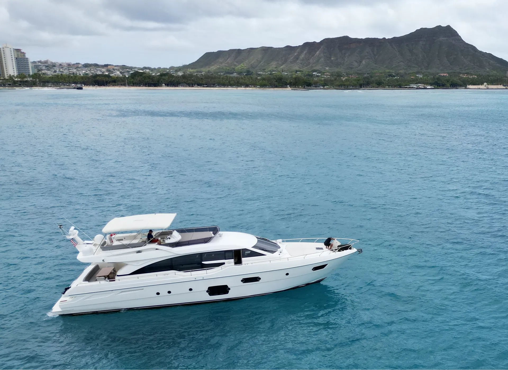 69ft Ferretti, Most Luxurious Yacht in Hawaii -Unparalleled Experience