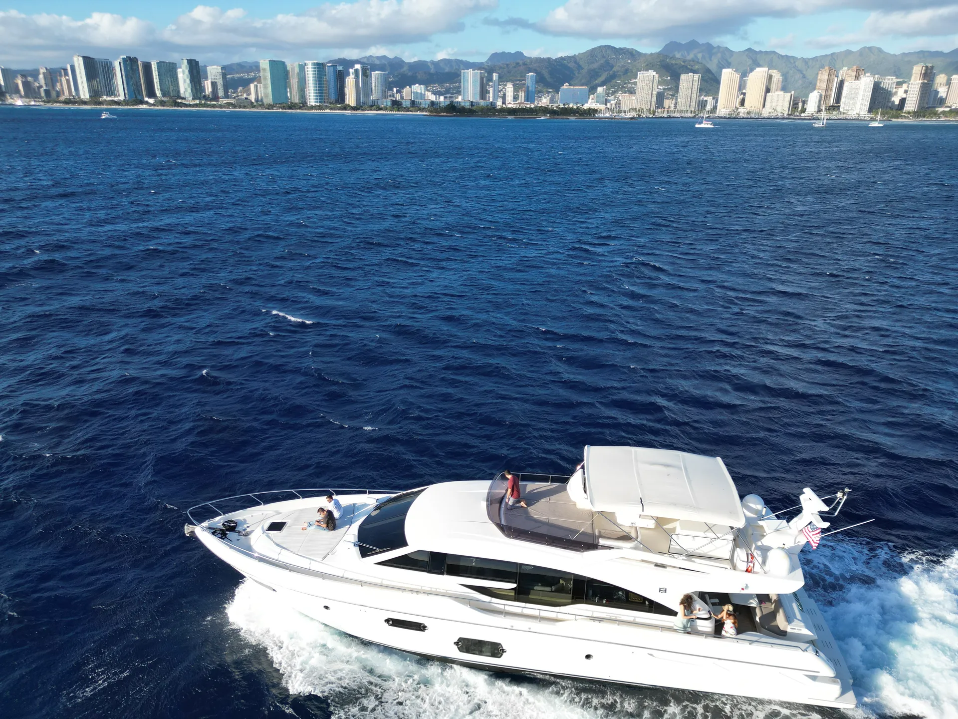 69ft Ferretti, Most Luxurious Yacht in Hawaii -Unparalleled Experience