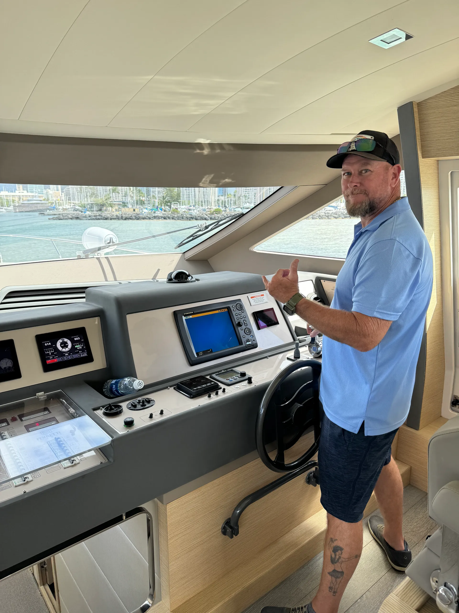 69ft Ferretti, Most Luxurious Yacht in Hawaii -Unparalleled Experience