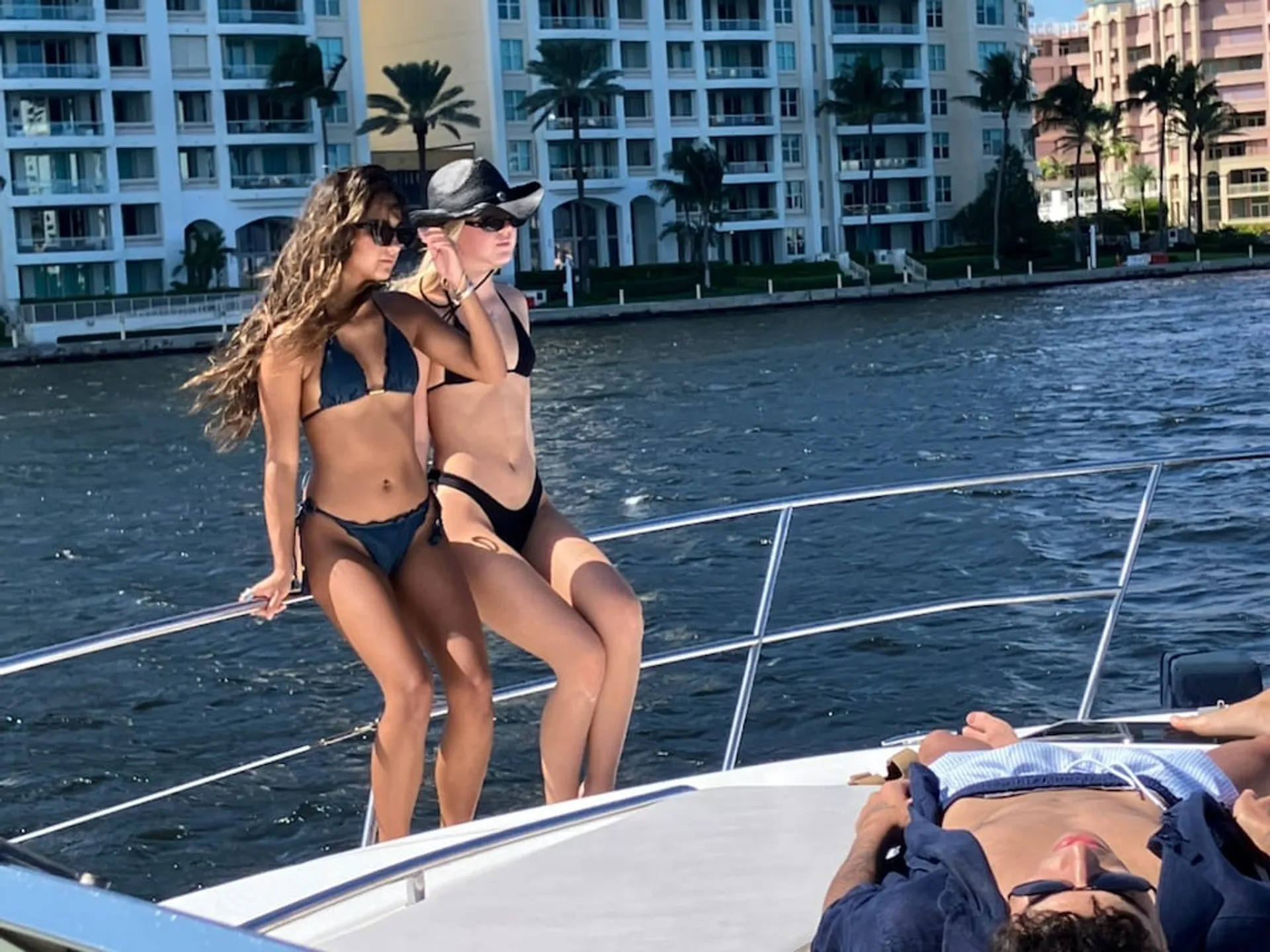 Cruise Fort Lauderdale in Style: Charter This Stunning 45' Sea Ray 