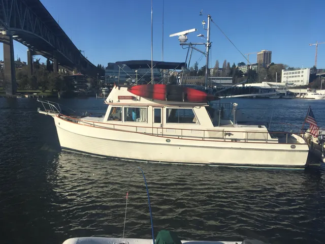 Rent a Grand Banks motor yacht in Seattle, WA near me