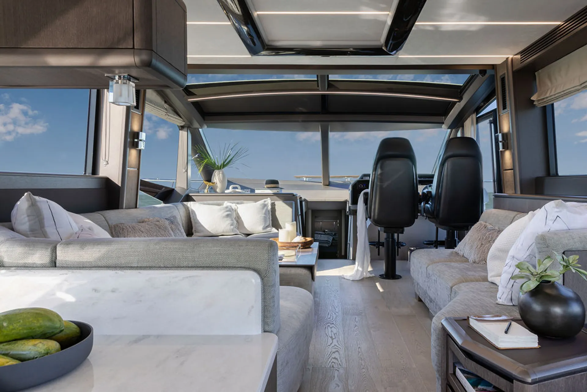 ✰TIME 4 U: 2020 72ft Yacht  Flybridge w/ Bar, Water Toys, &amp; Concierge✰