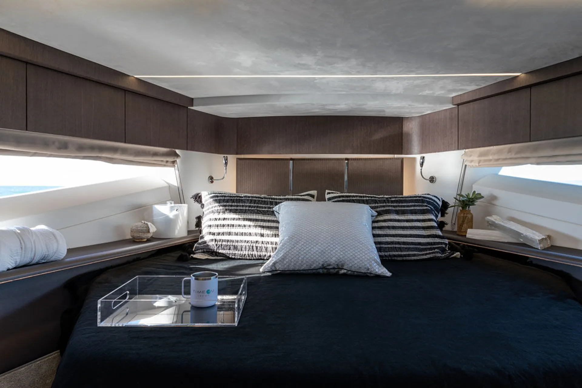 ✰TIME 4 U: 2020 72ft Yacht  Flybridge w/ Bar, Water Toys, &amp; Concierge✰