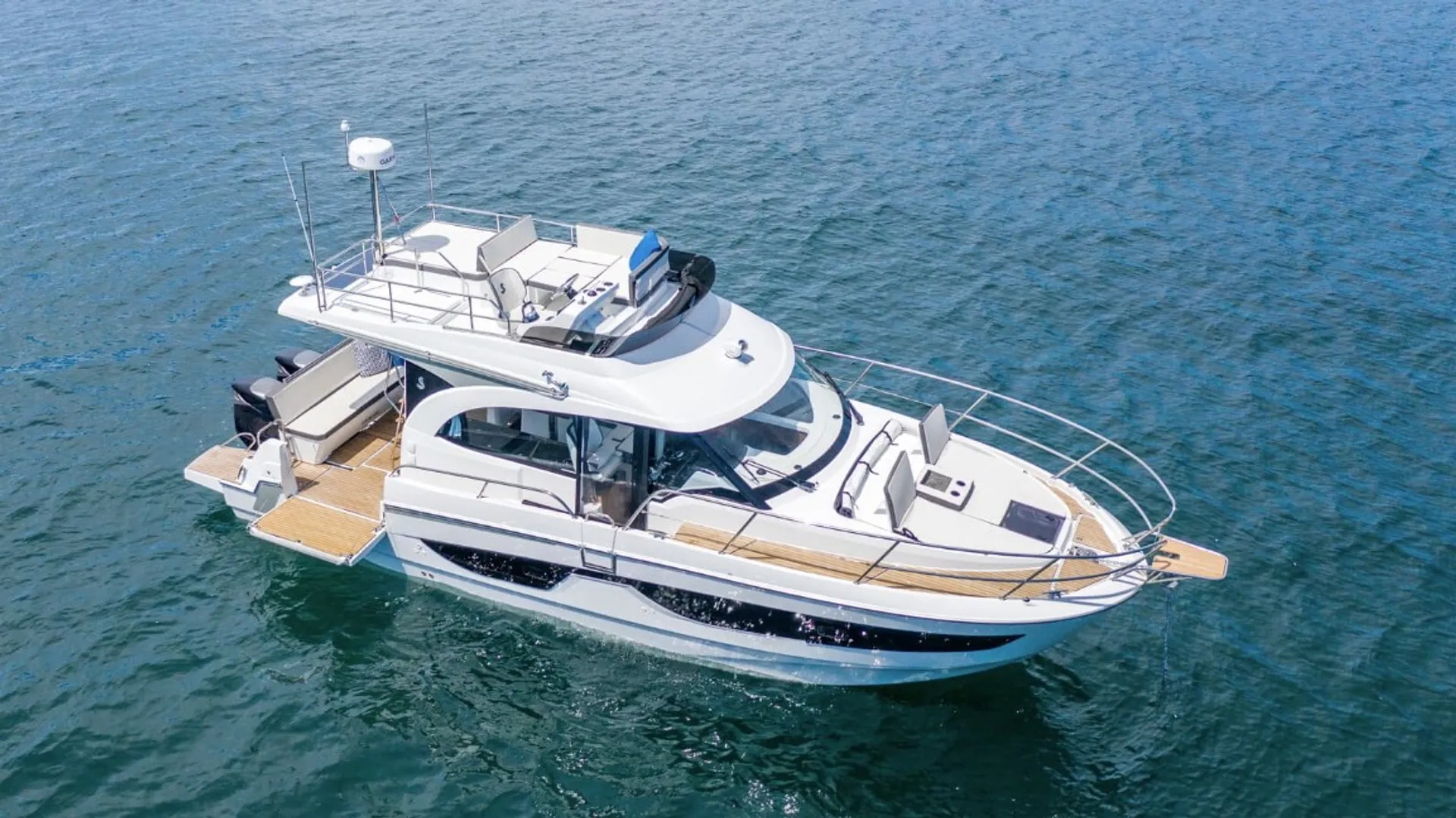 37FT New Luxury French Yacht