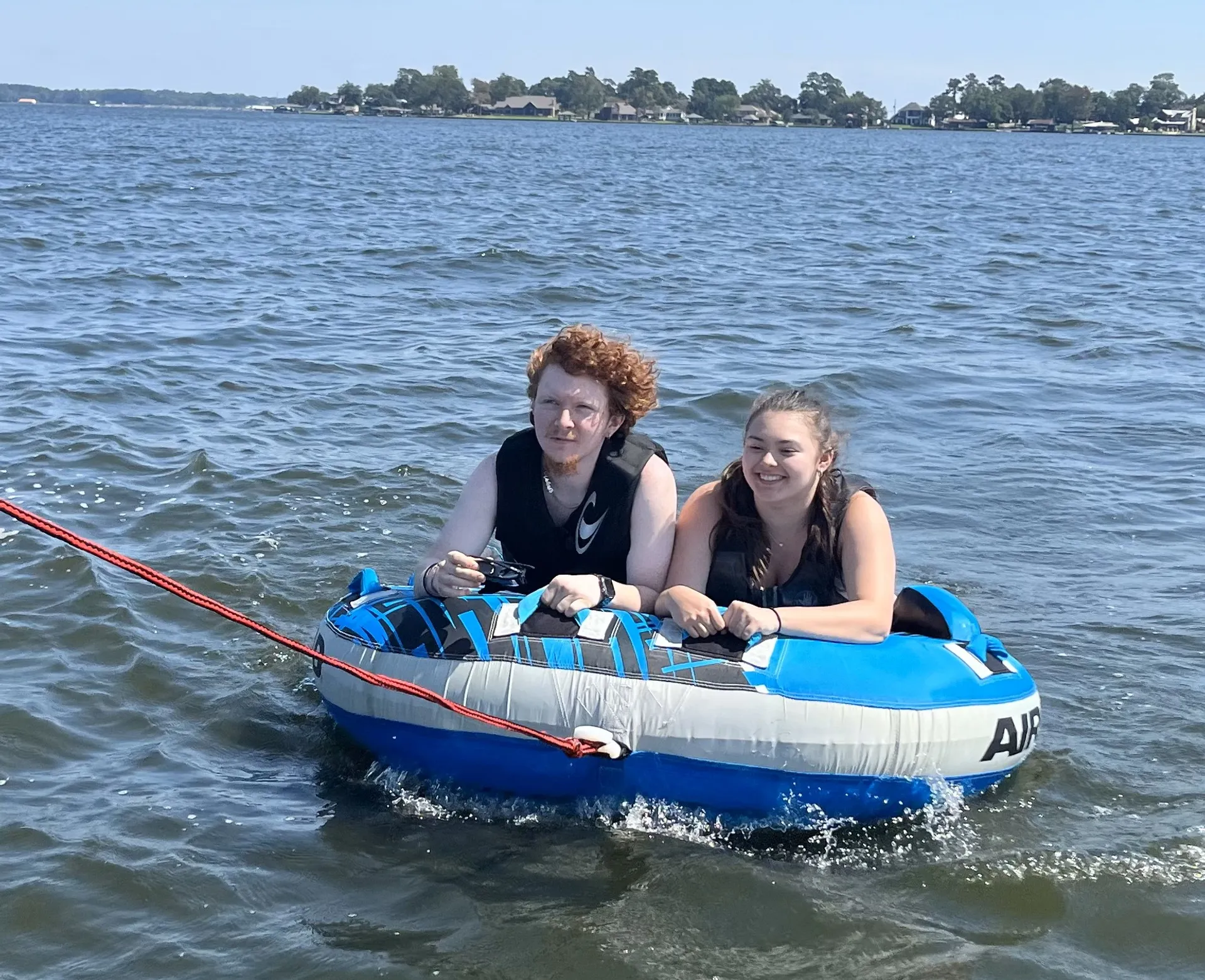 28ft Luxury Tri-Toon w/ Captain | Lake Conroe