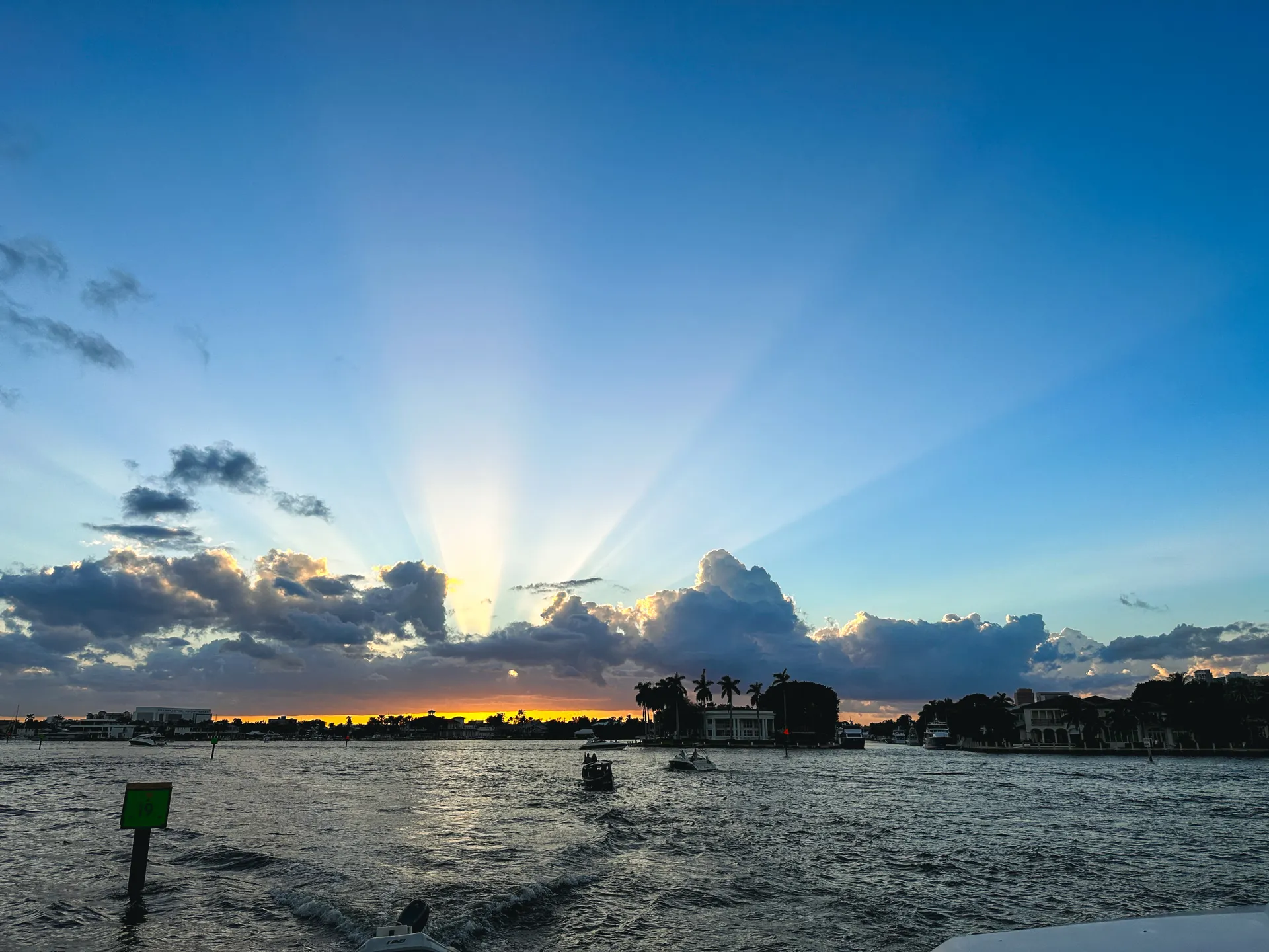 💎51' Two-Story Yacht *Free Jetski with 6+ hour*