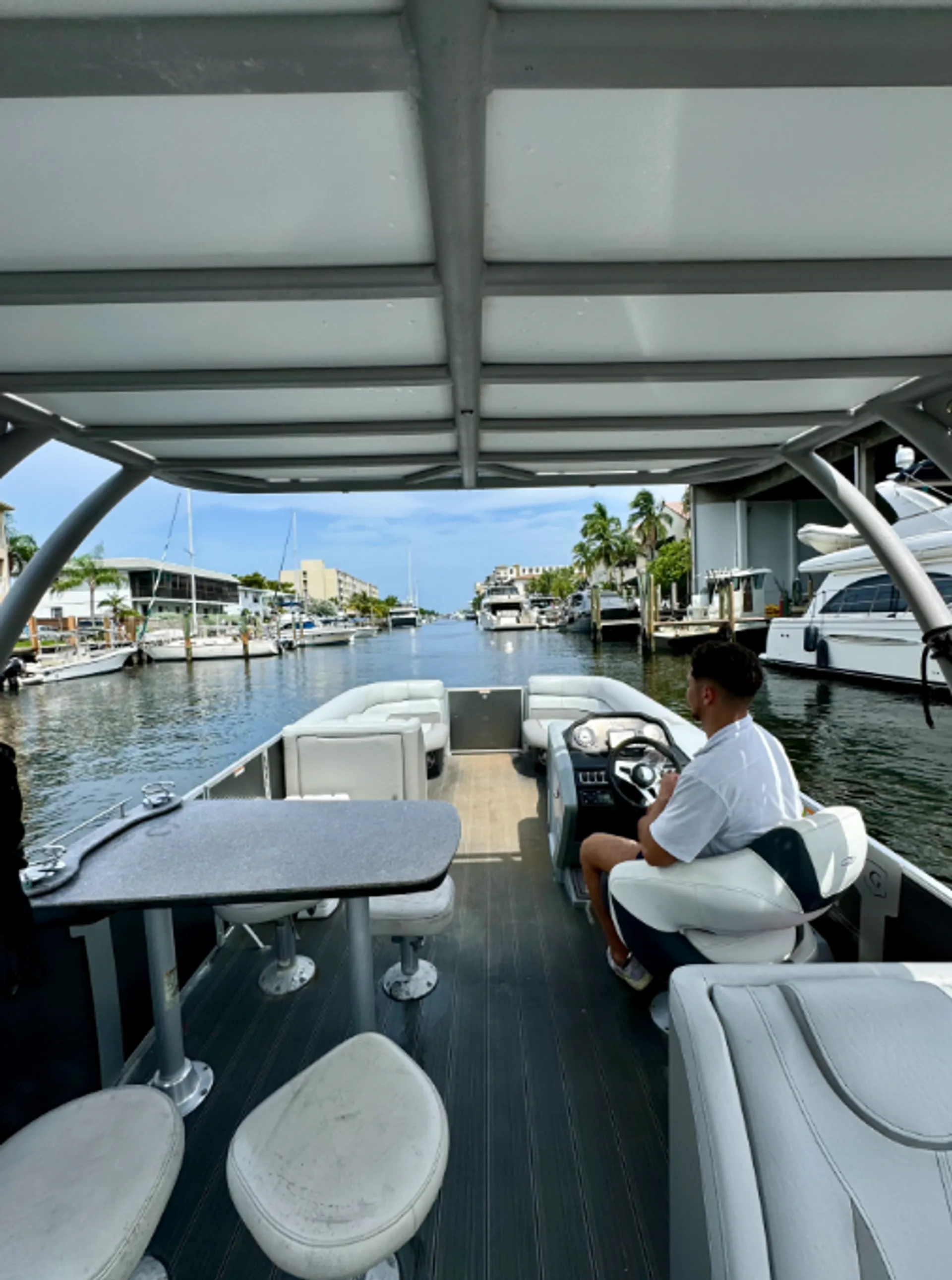 GODFREY MARINE MONACO 255 SB in Fort Lauderdale, FL — photo 4