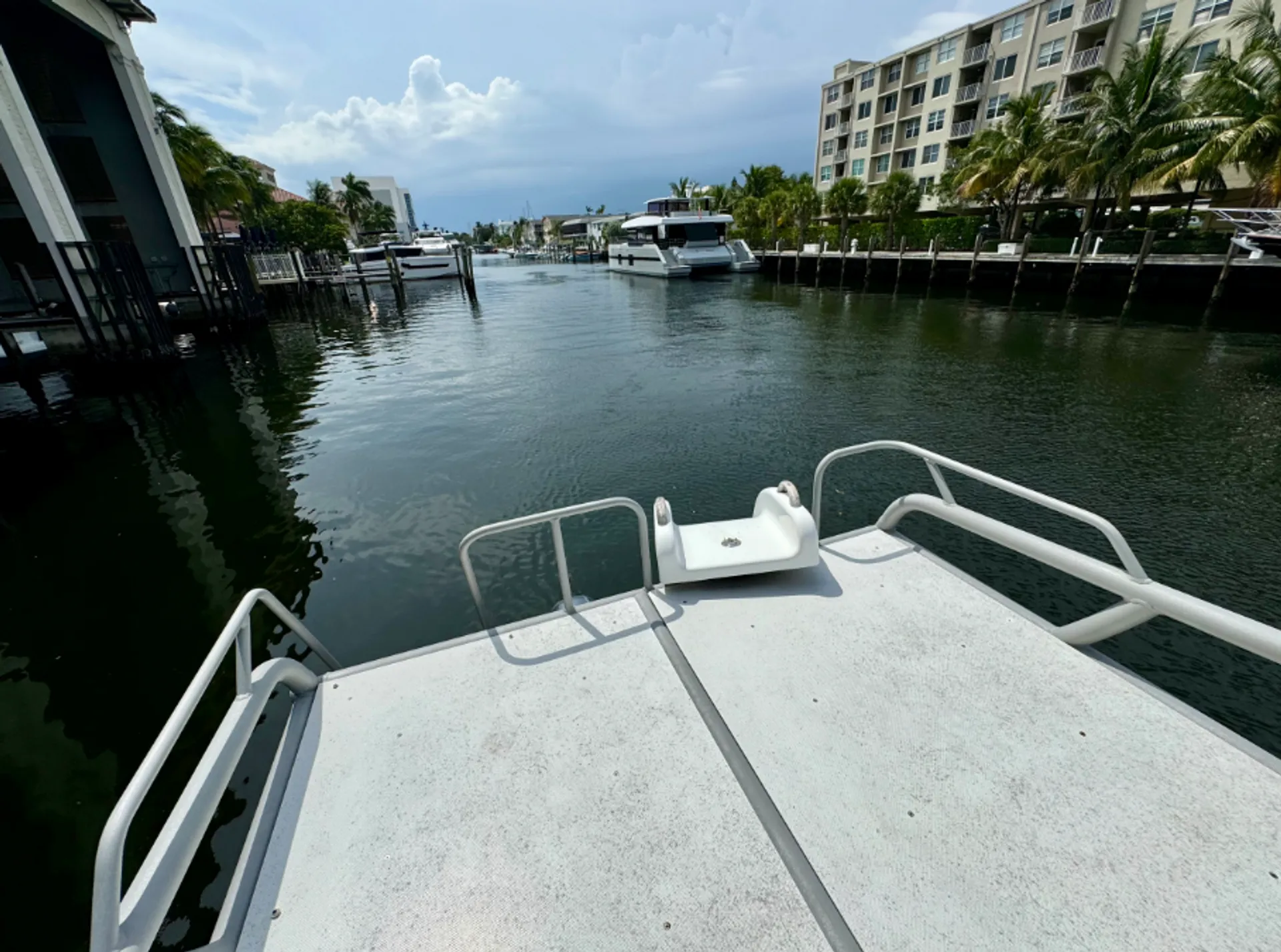 GODFREY MARINE MONACO 255 SB in Fort Lauderdale, FL — photo 5
