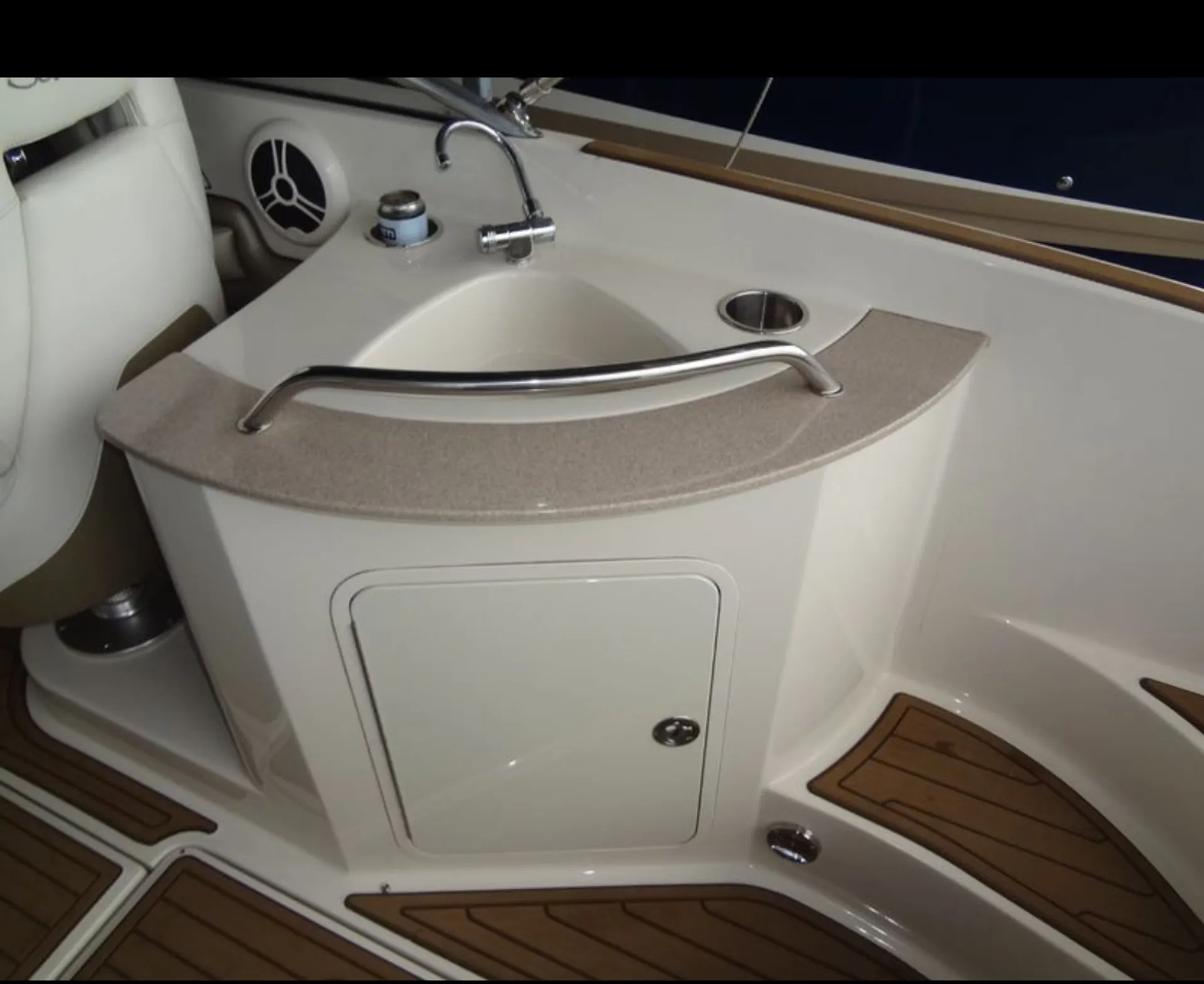 Sea Ray Boats 260 Sundeck in Austin, TX — photo 7