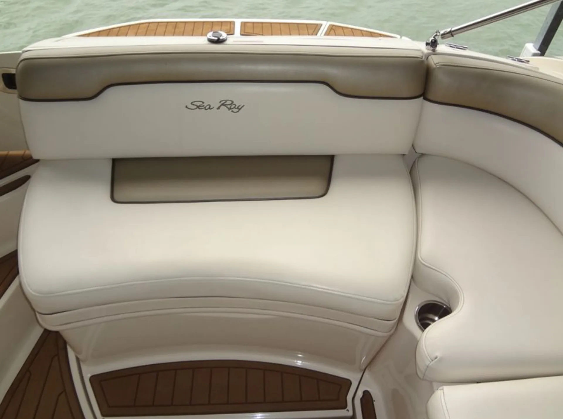 Sea Ray Boats 260 Sundeck in Austin, TX — photo 8