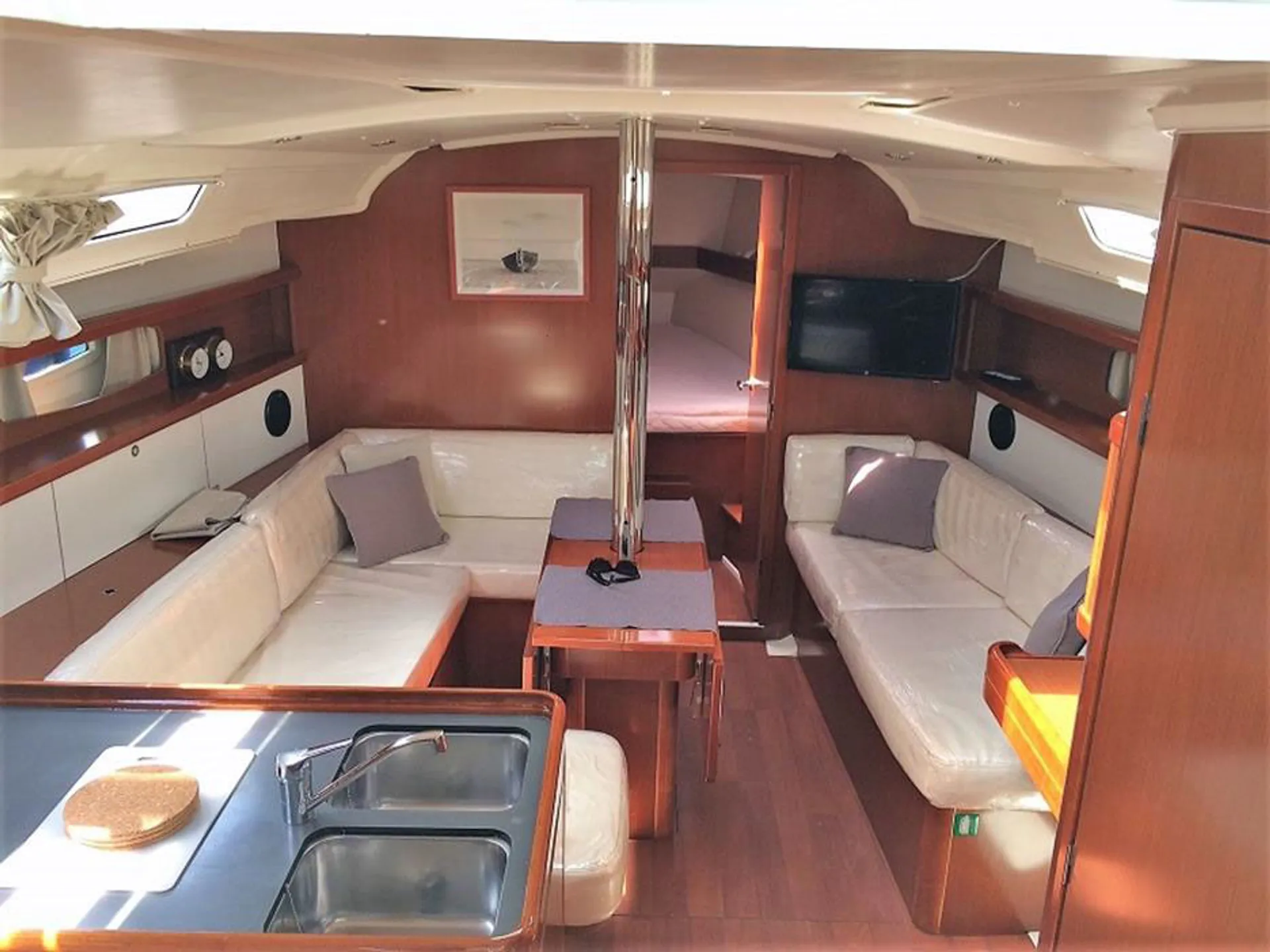 Charter the Loveliest 37 footer on the Bay