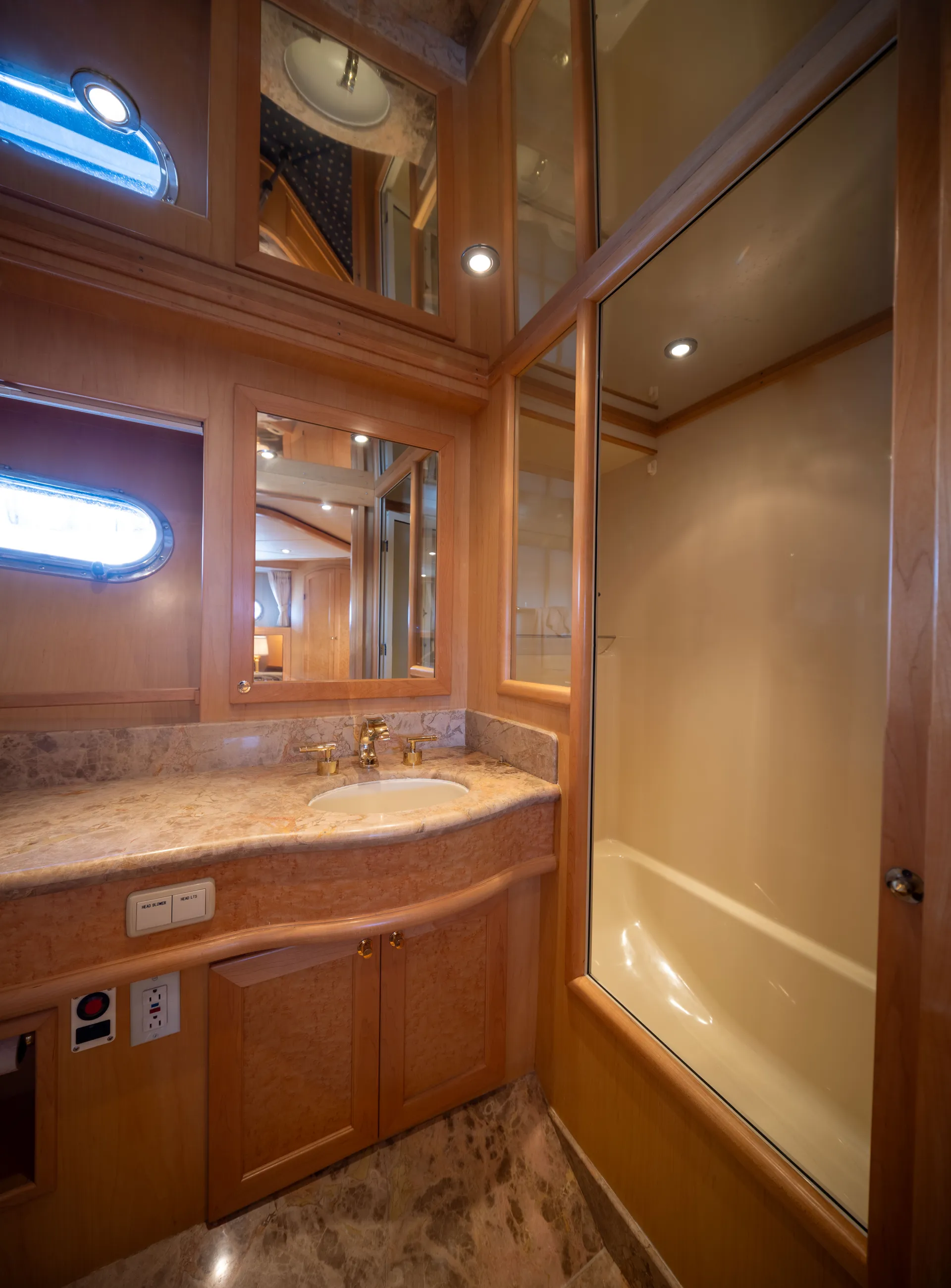 Explore San Francisco Bay on a Private Luxury Yacht