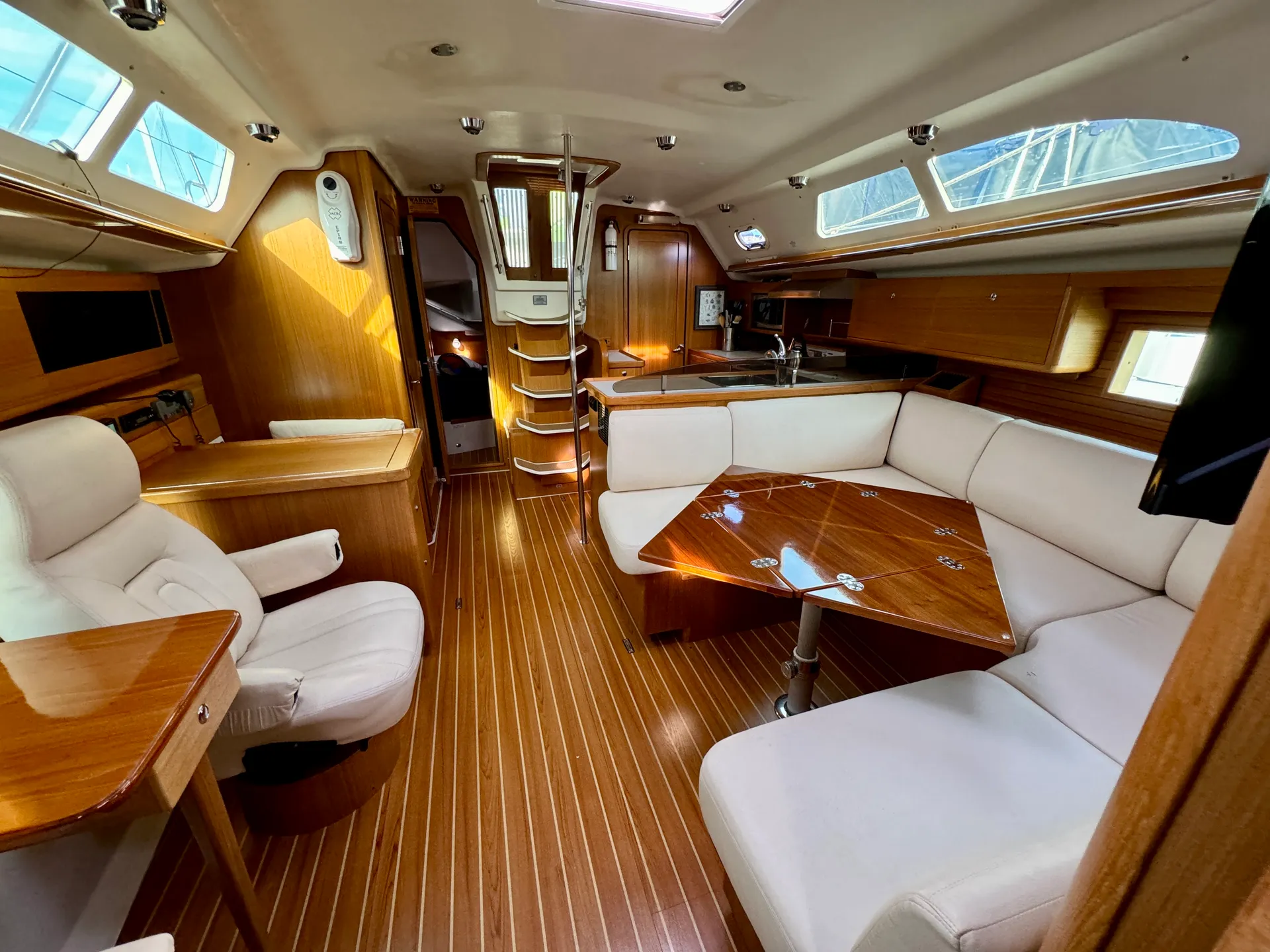 Catalina 445 in Annapolis, MD — photo 6