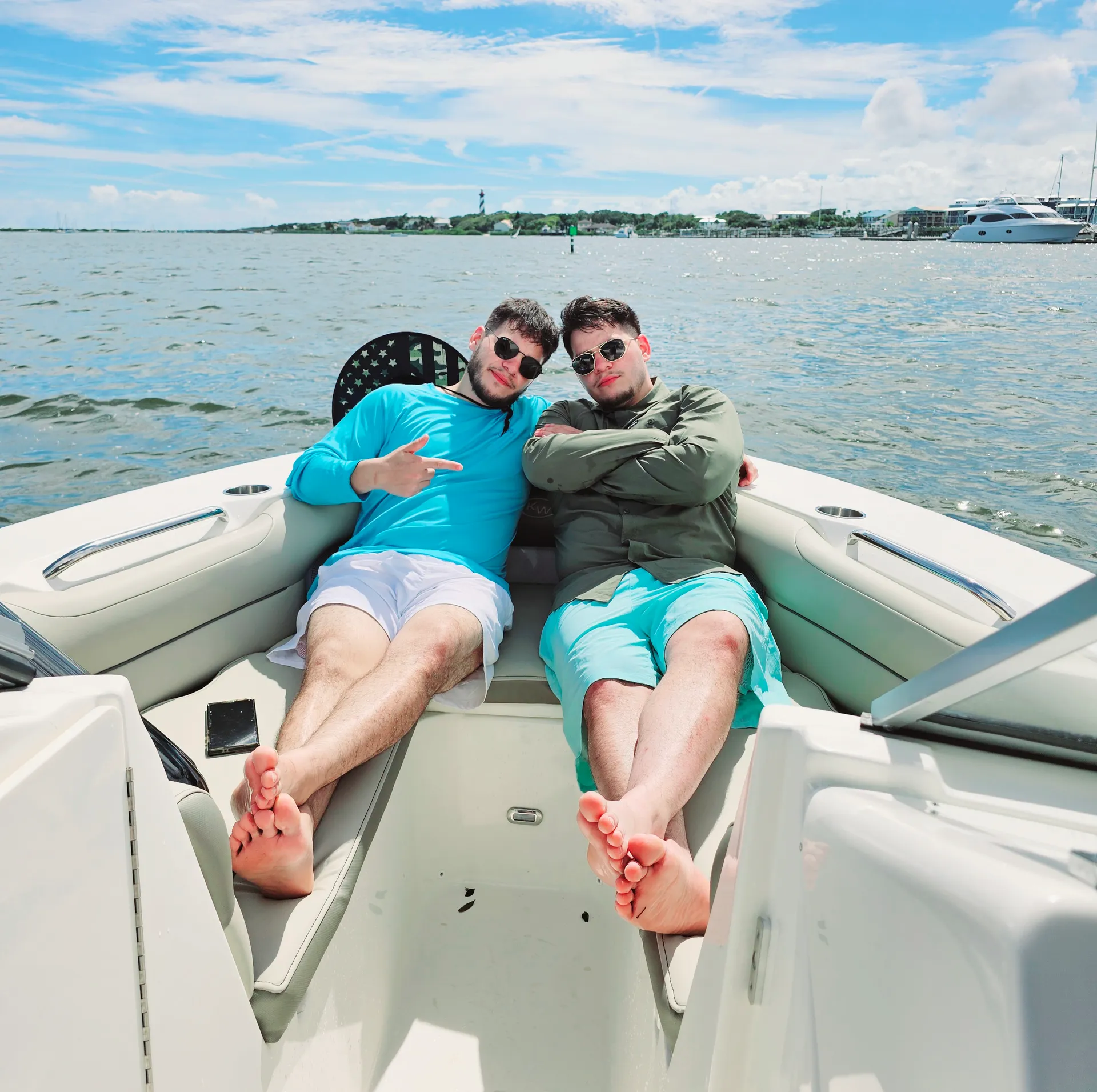 Looking for a safe and memorable boat experience! Ride Waves in Style!