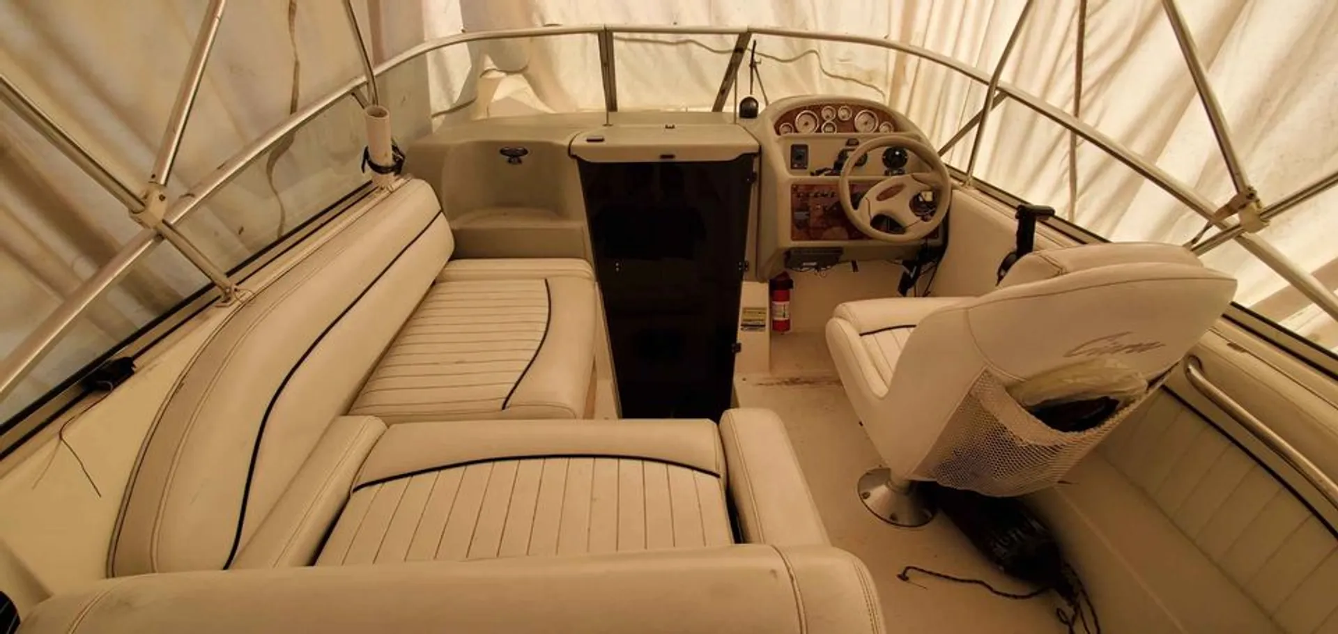 Bayliner 2355 Ciera Sunbridge in Oakley, CA — photo 7