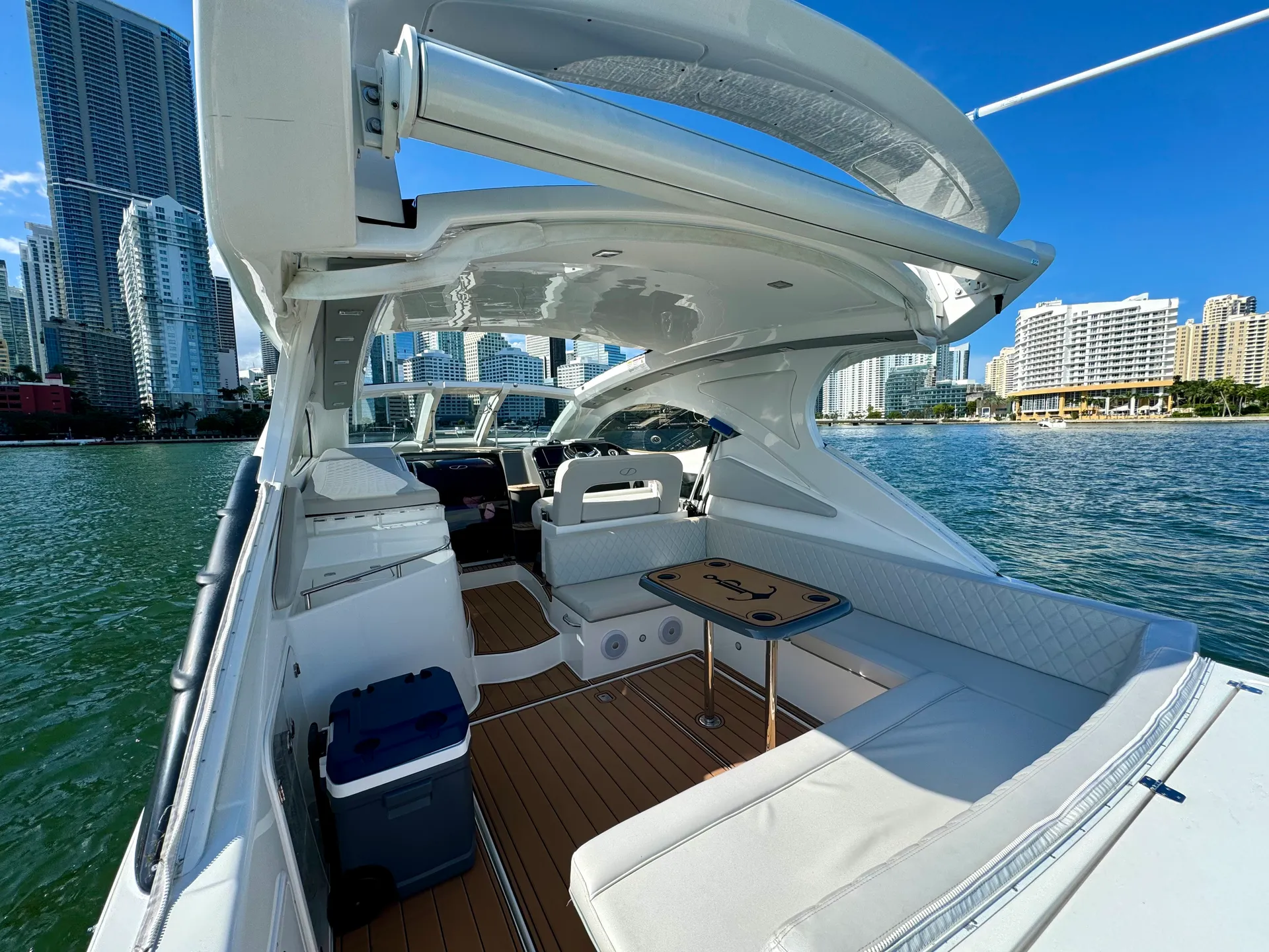  40ft 2023 Schaefer for 13 - Experience Miami's Best!!