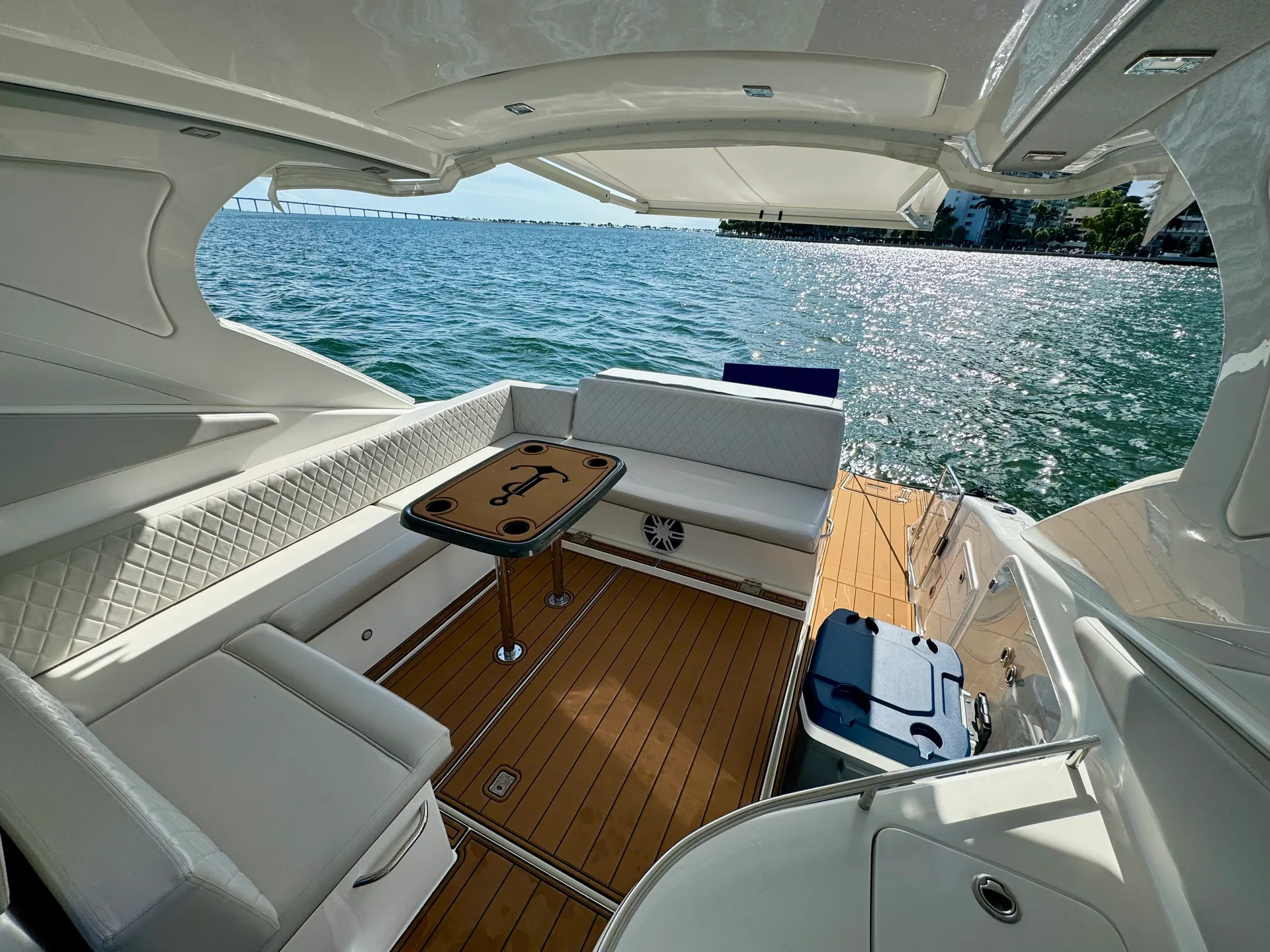  40ft 2023 Schaefer for 13 - Experience Miami's Best!!