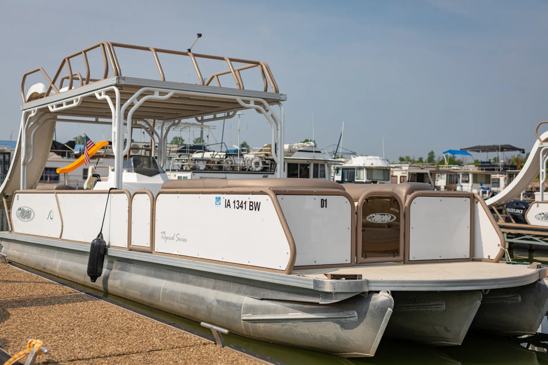 Aloha 30 Double Decker Pontoon at Saylorville Lake!