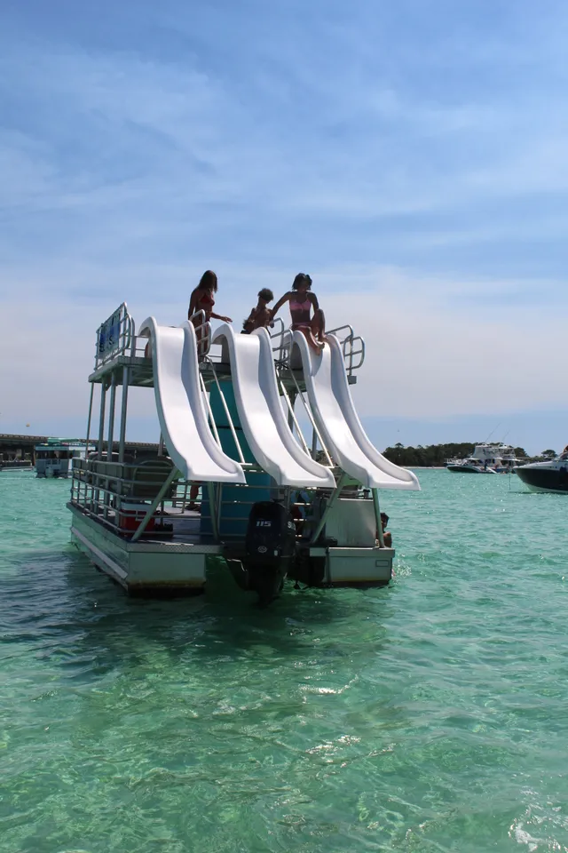 Rent a Solid Craft pontoon in Fort Walton Beach, FL near me