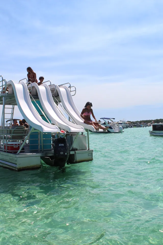 Rent a Solid Craft pontoon in Fort Walton Beach, FL near me