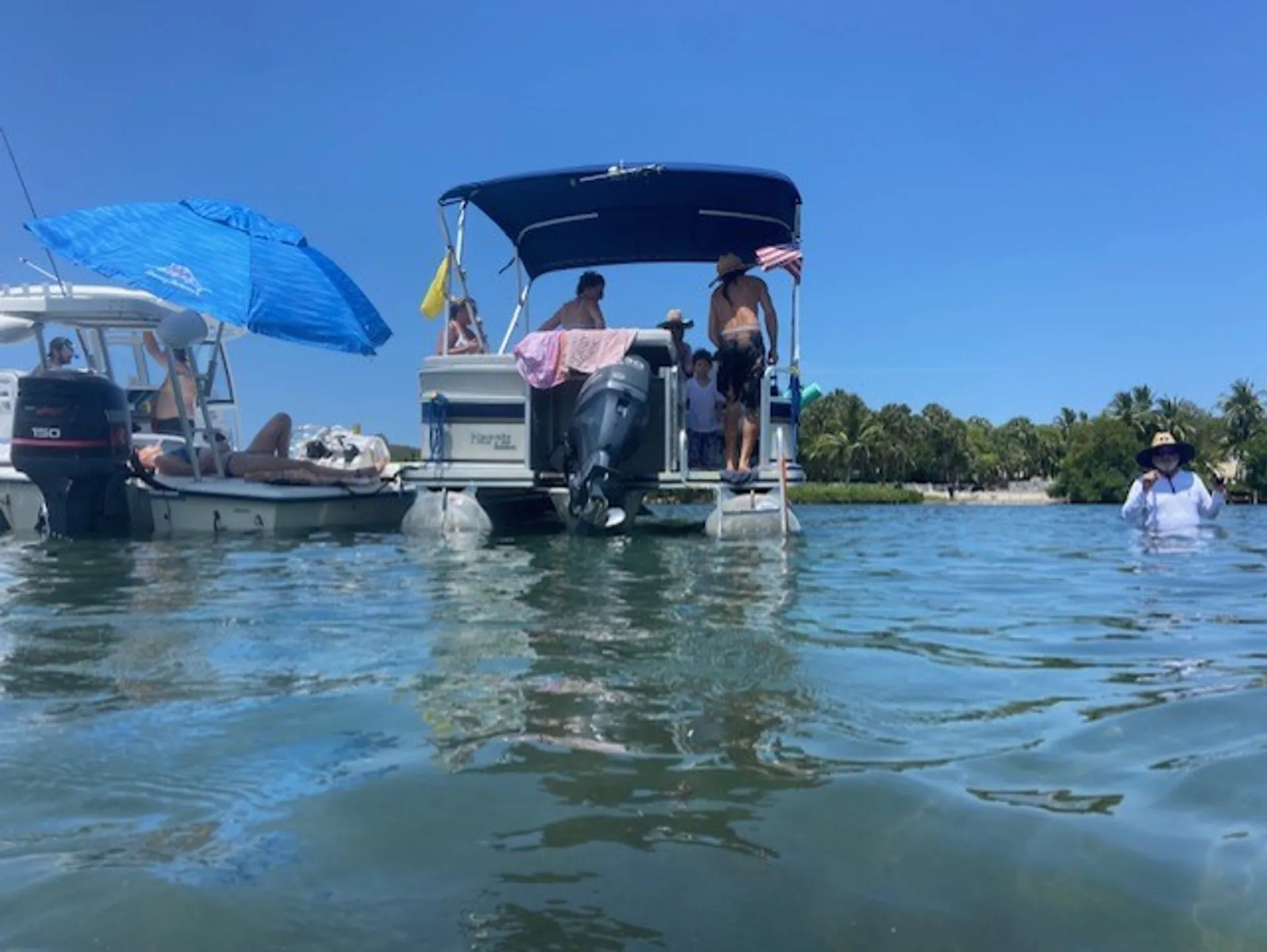 Cruise SE Florida's Waterways on Fun & Comfortable Pontoon Boat