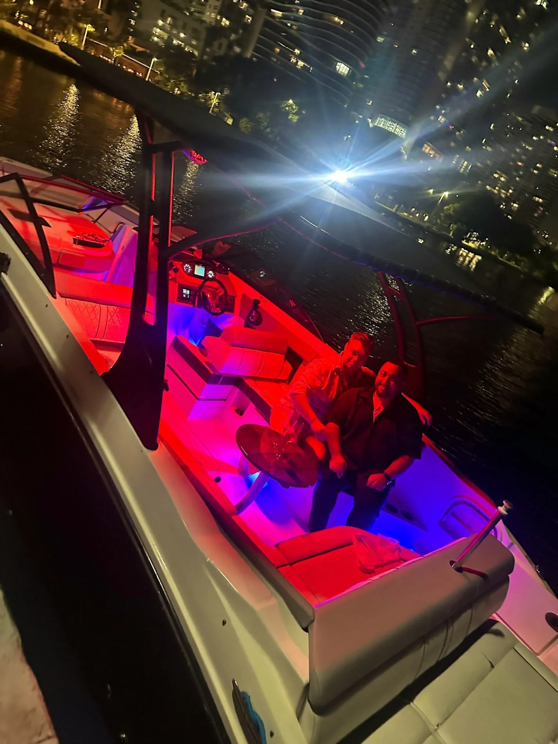 AMUSING PARTY ON 30’ SUNDECK!! FREE HOUR PROMOTION!! NO HIDDEN FEES!!