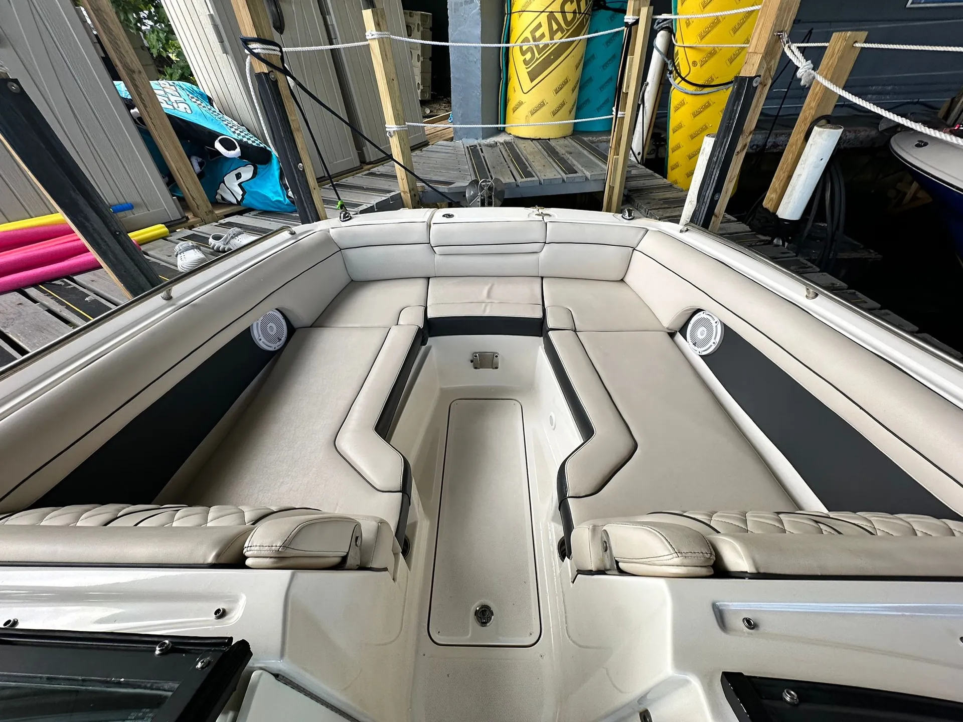 AMUSING PARTY ON 30’ SUNDECK!! FREE HOUR PROMOTION!! NO HIDDEN FEES!!