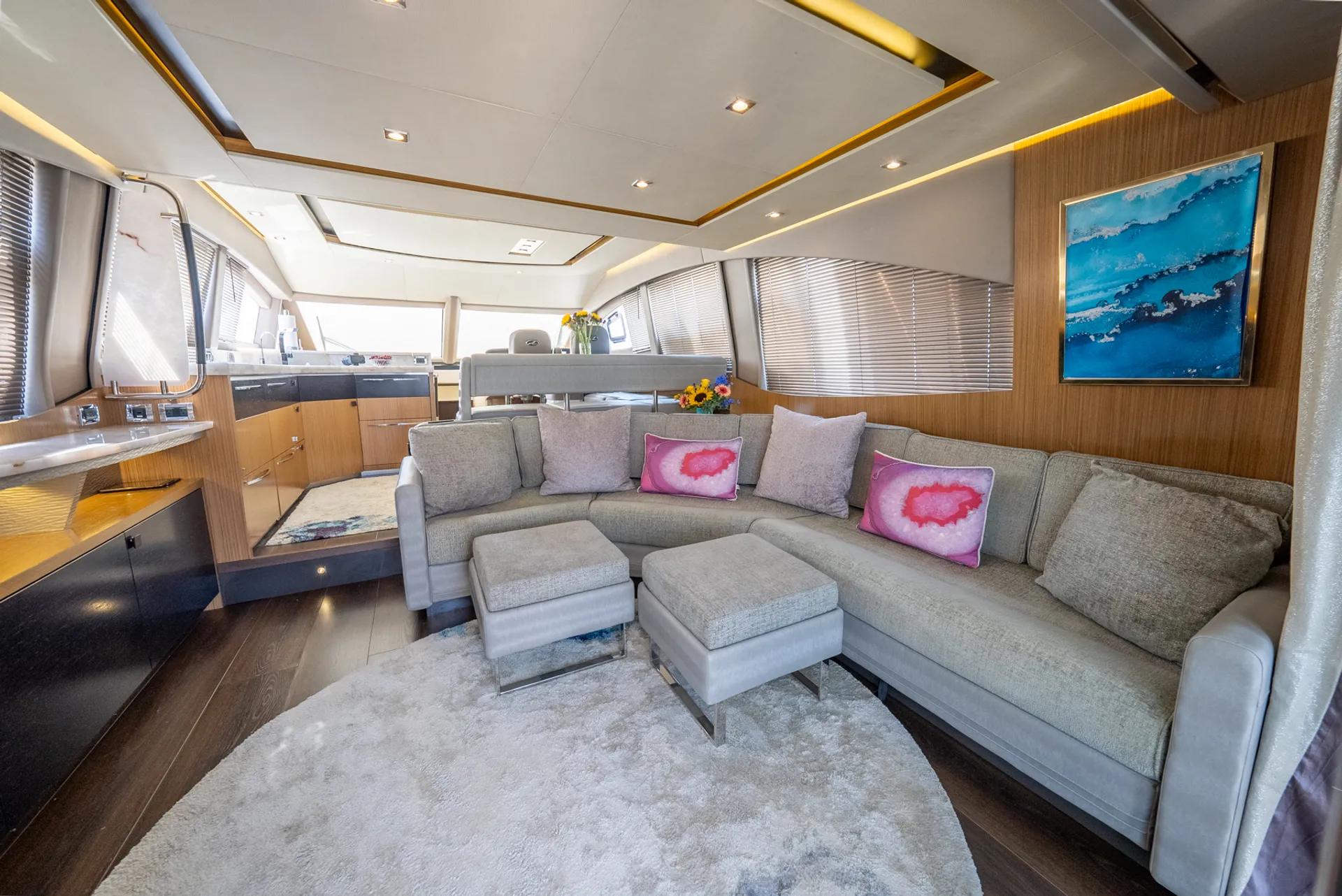 62ft Searay Flybridge Motoryacht, Serving NYC,CT, LI,HAMPTONS