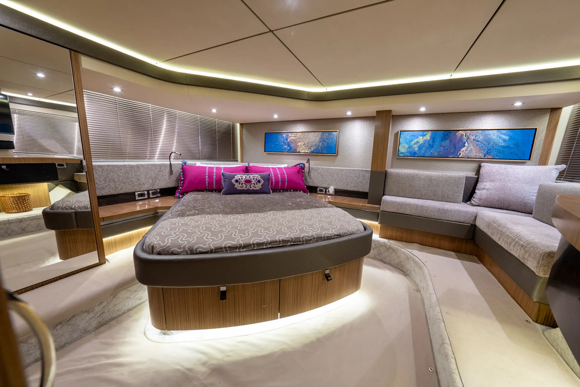 62ft Searay Flybridge Motoryacht, Serving NYC,CT, LI,HAMPTONS