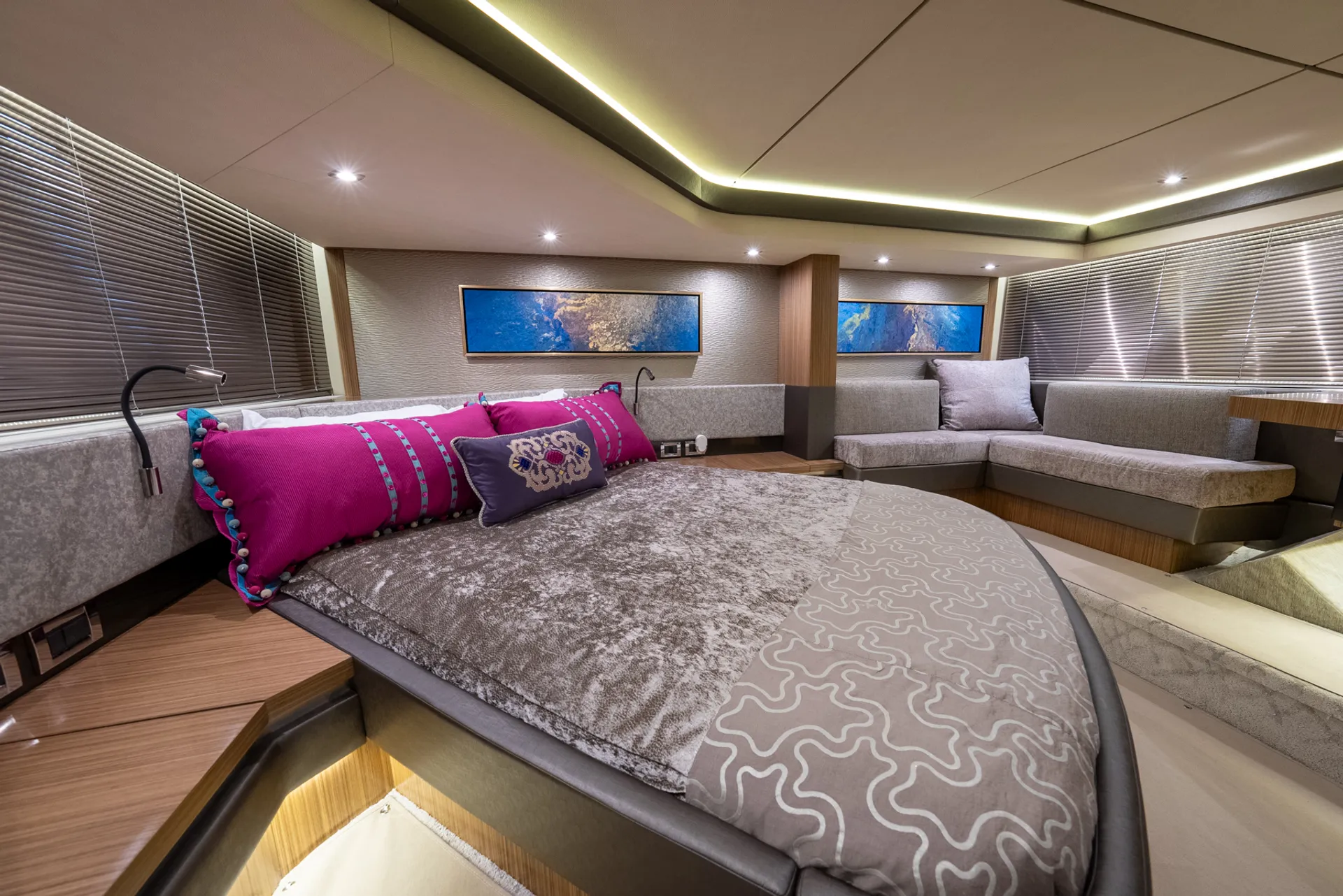 62ft Searay Flybridge Motoryacht, Serving NYC,CT, LI,HAMPTONS