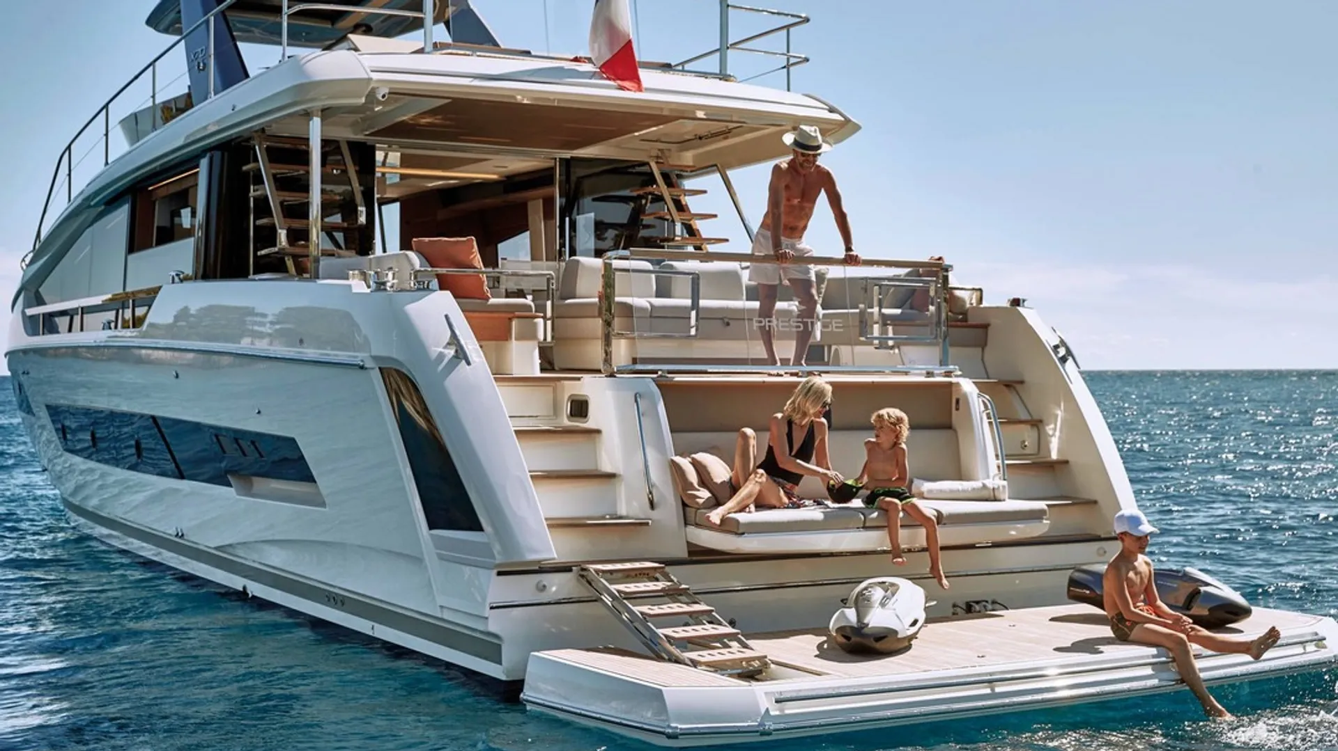 Cruisers Yachts 60' Cantius in Anna Maria, FL — photo 3