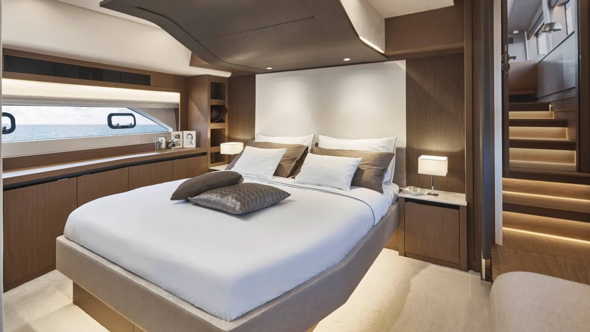 Cruisers Yachts 60' Cantius in Anna Maria, FL — photo 8