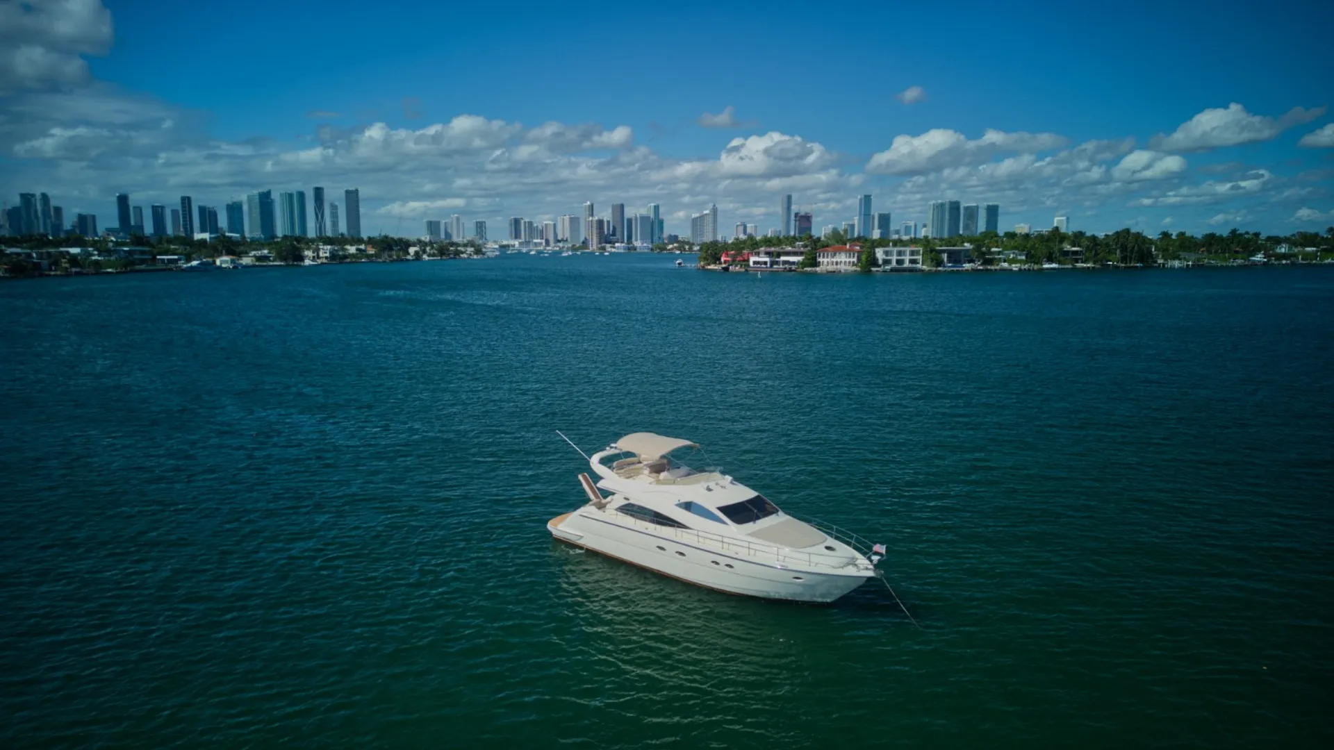 Sea Ray Boats 480 Sedan Bridge in Miami, FL — photo 4