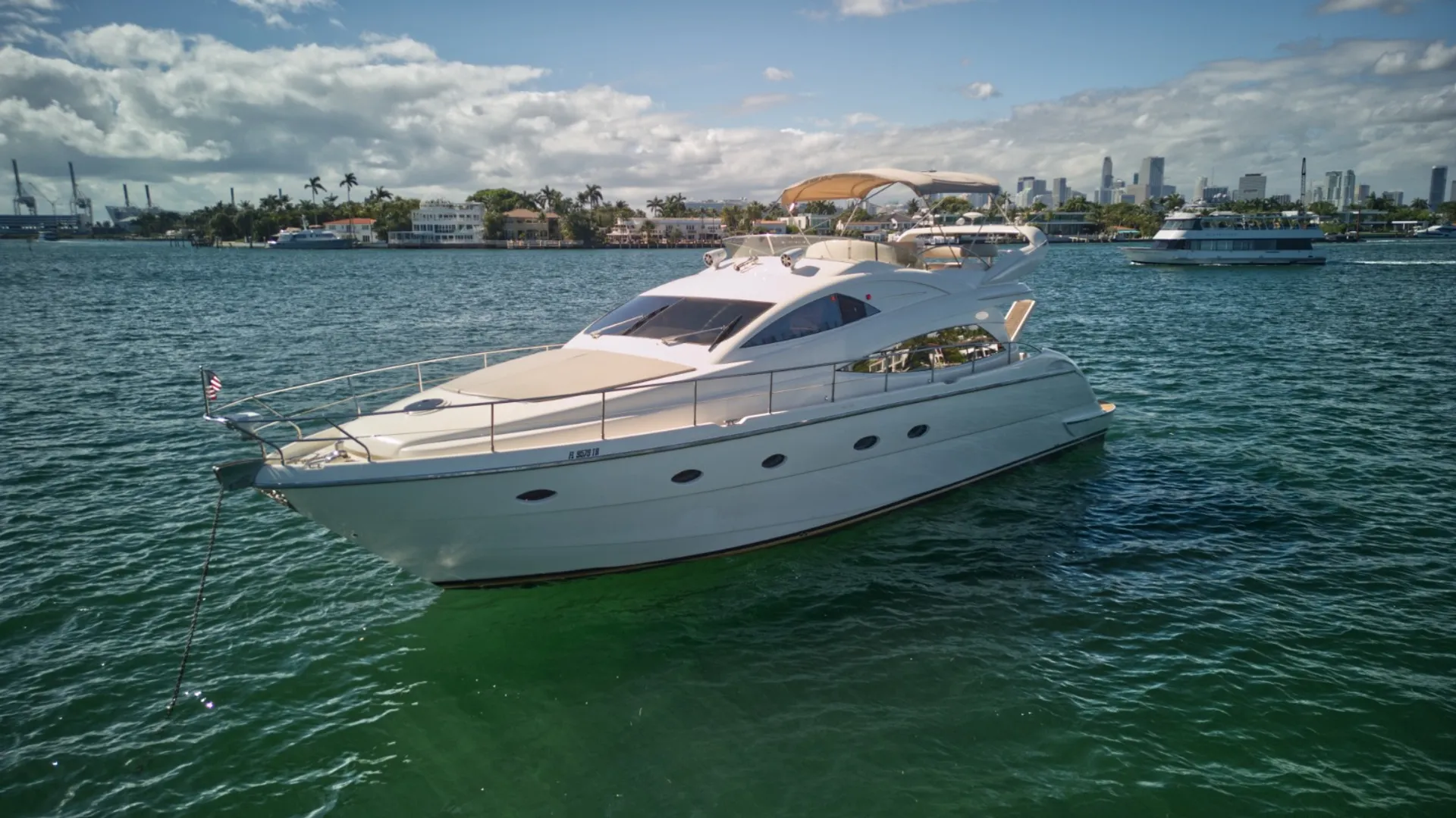 Sea Ray Boats 480 Sedan Bridge in Miami, FL — photo 3