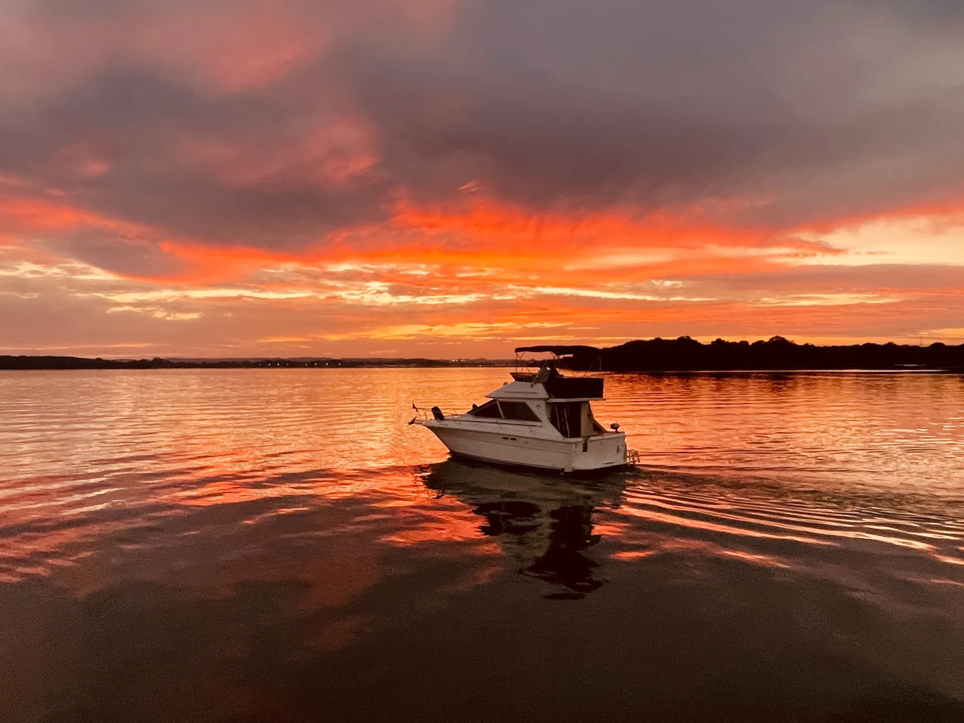 Sea Ray Boats 305 Sedan Bridge in Hardin, KY — photo 9