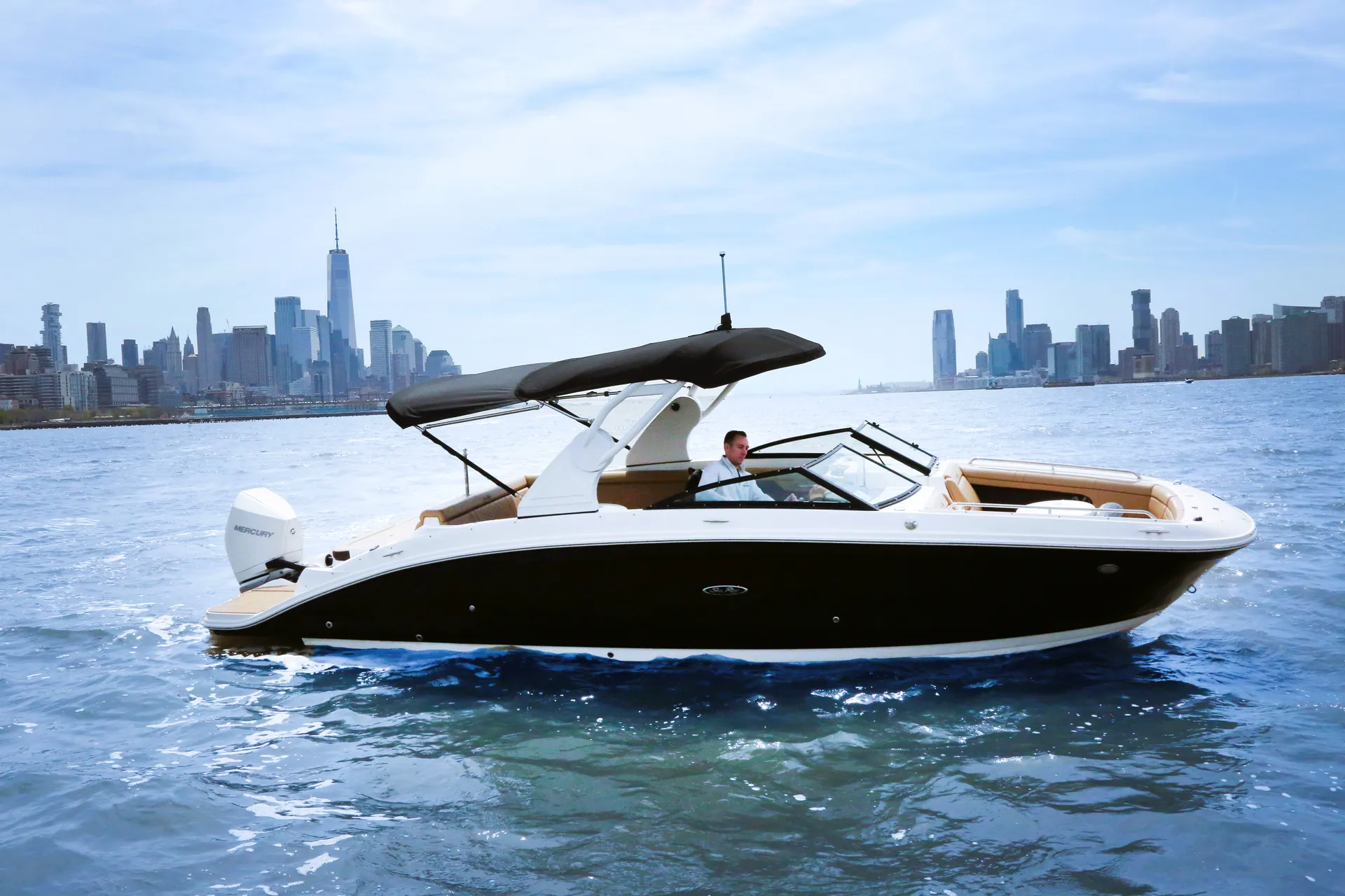 *Female Owned*-Manhattan #1 Luxury Yacht- 8 Passengers