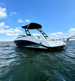 Yamaha Jet Boat on Lake Lewisville!