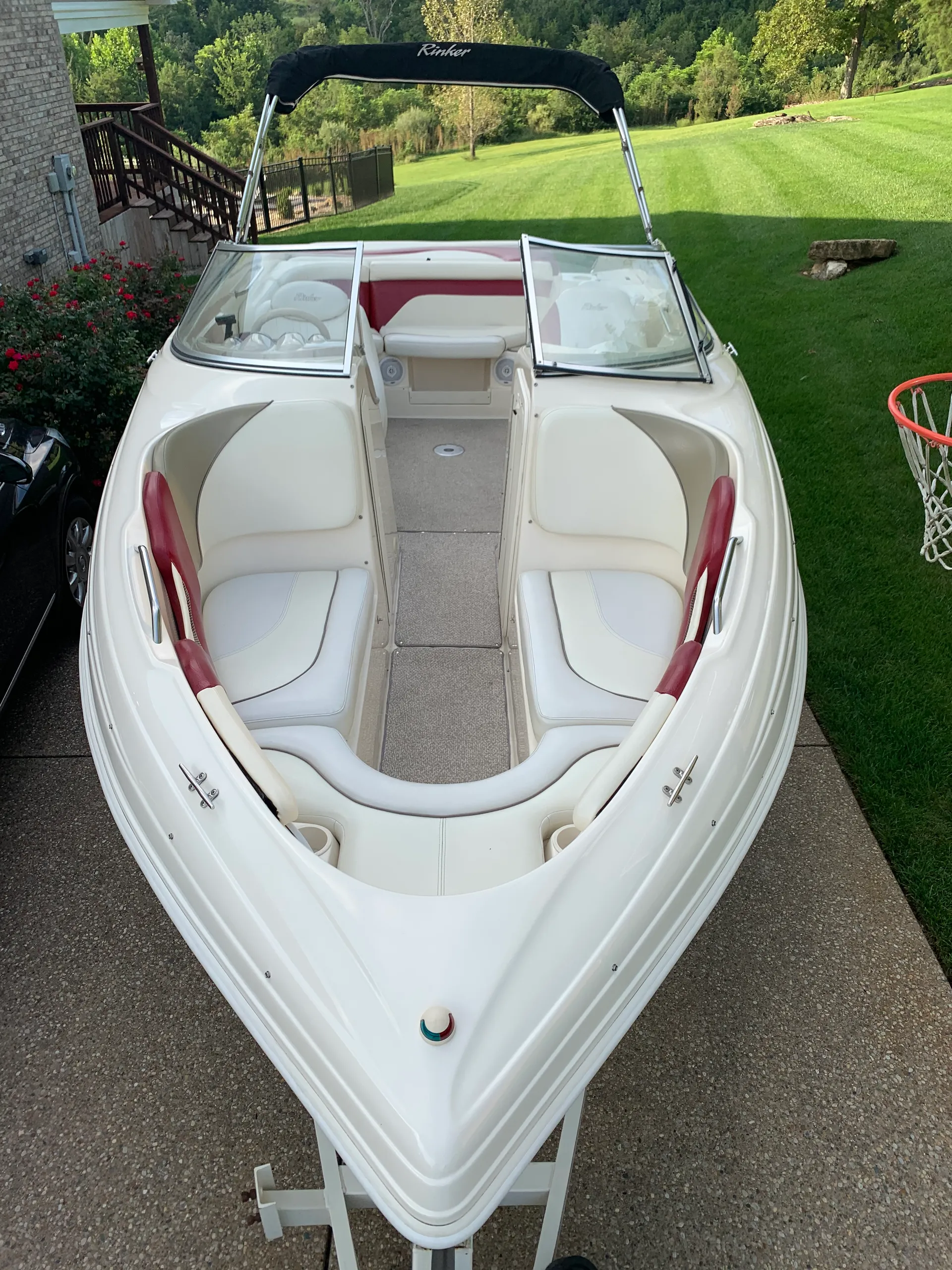 Rinker Boats 232 Captiva Bowrider in Crestwood, KY — photo 5