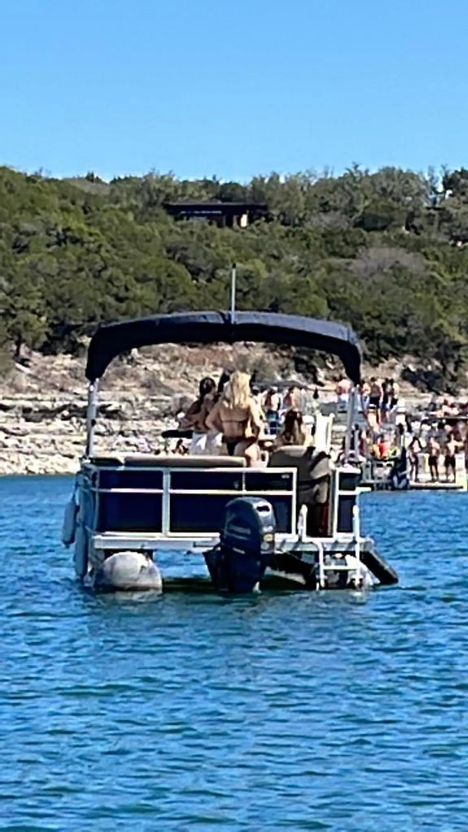 Beautiful and Luxurious Bentley Blue Pontoon for 15 passengers 