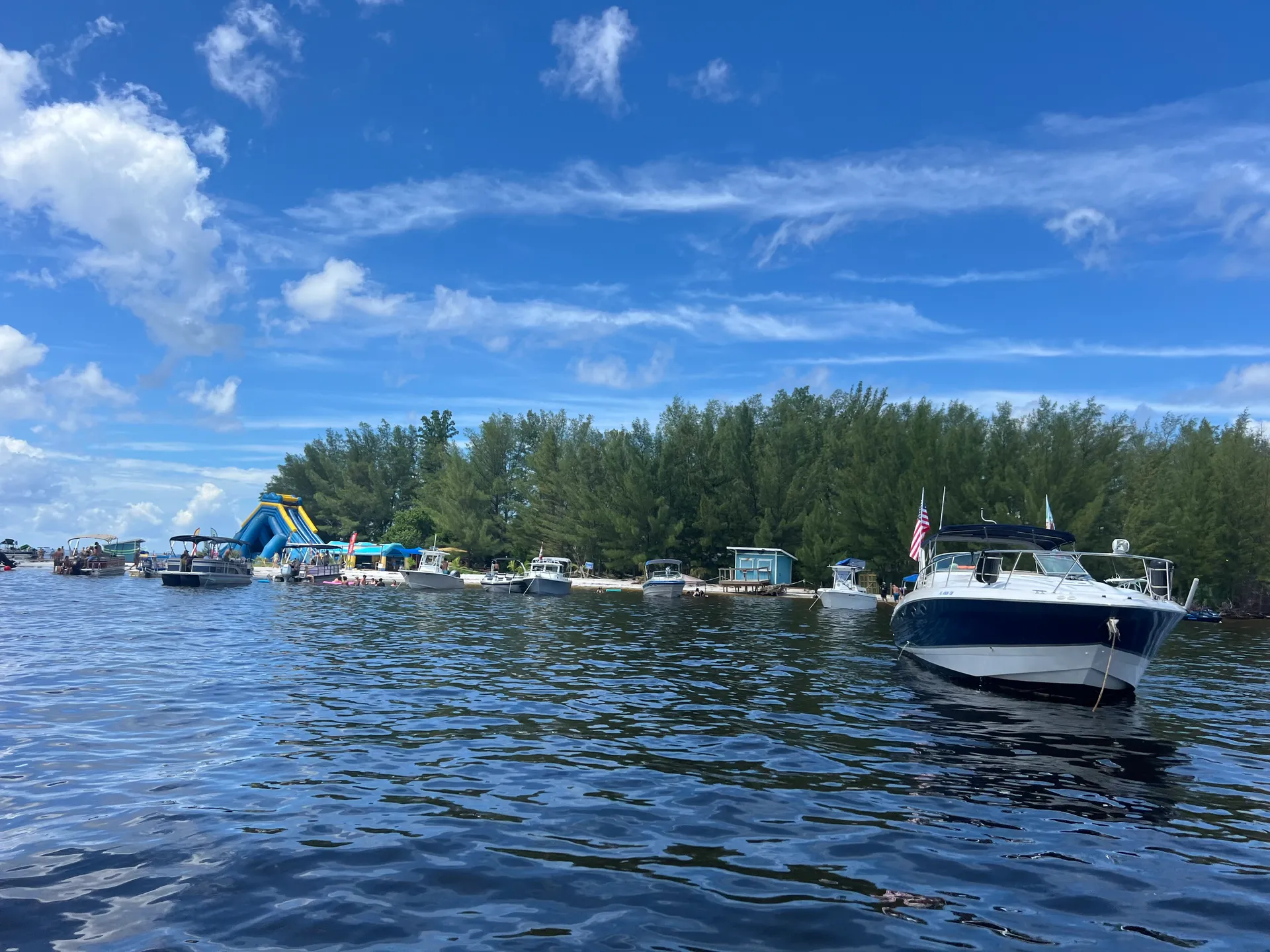 28 foot Nauticstar with licensed Captain 