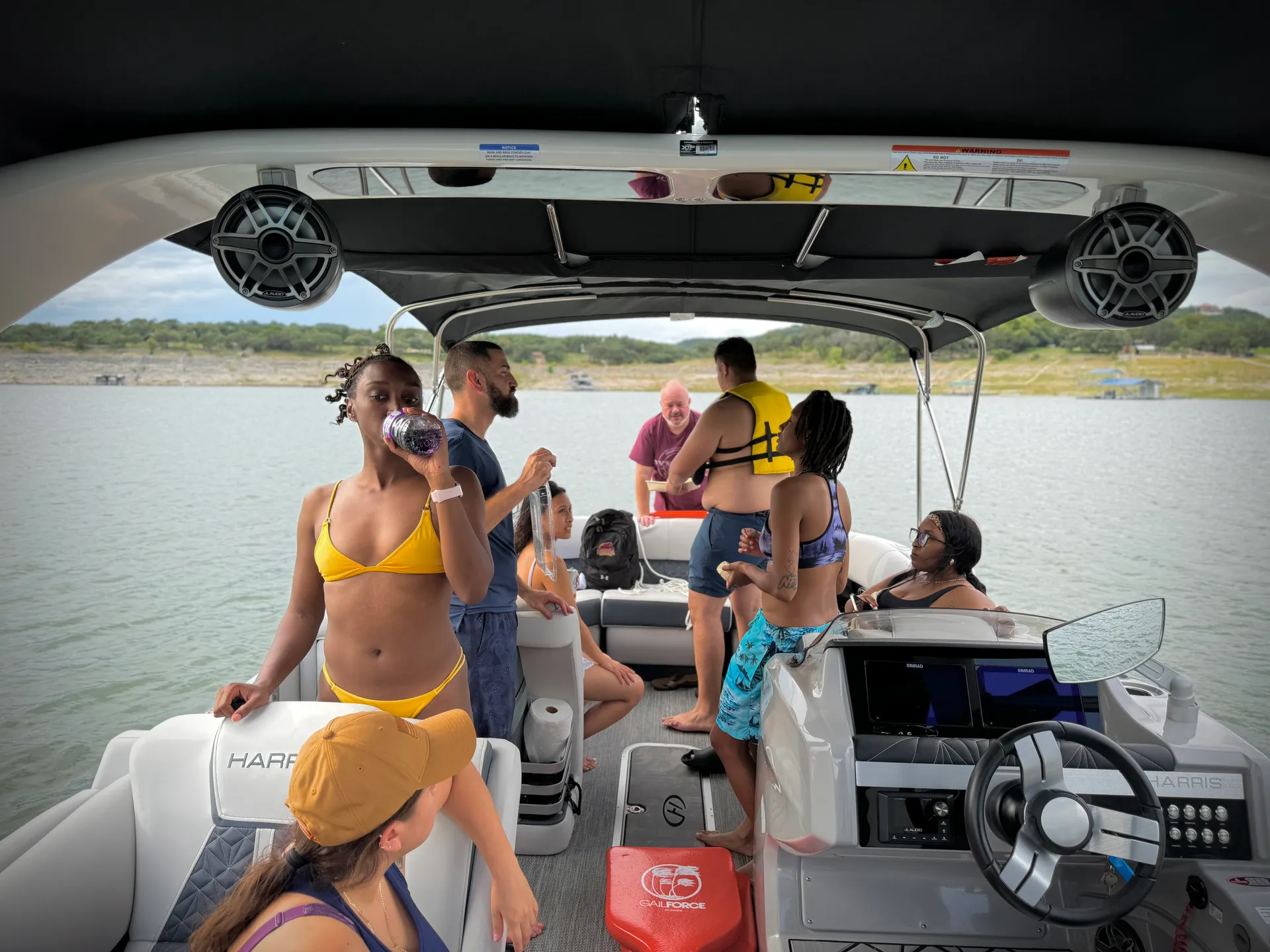 Luxurious 2024 Harris Grand Mariner for Unforgettable Lake Days!