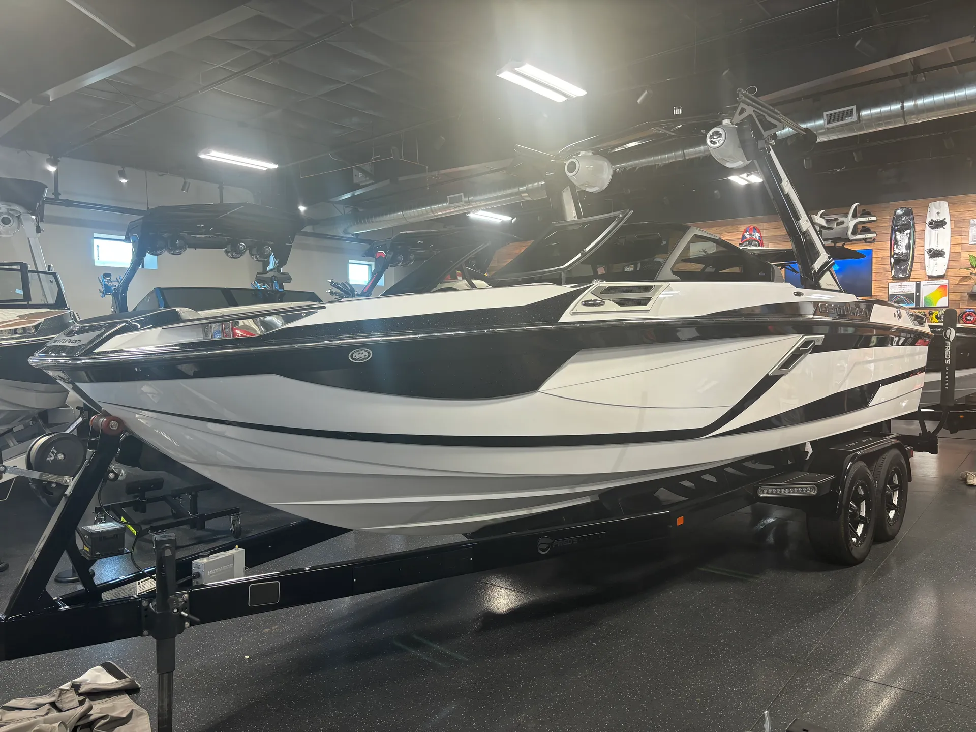 2023 Centurion Ri245 - Luxury Wake Surf Boat