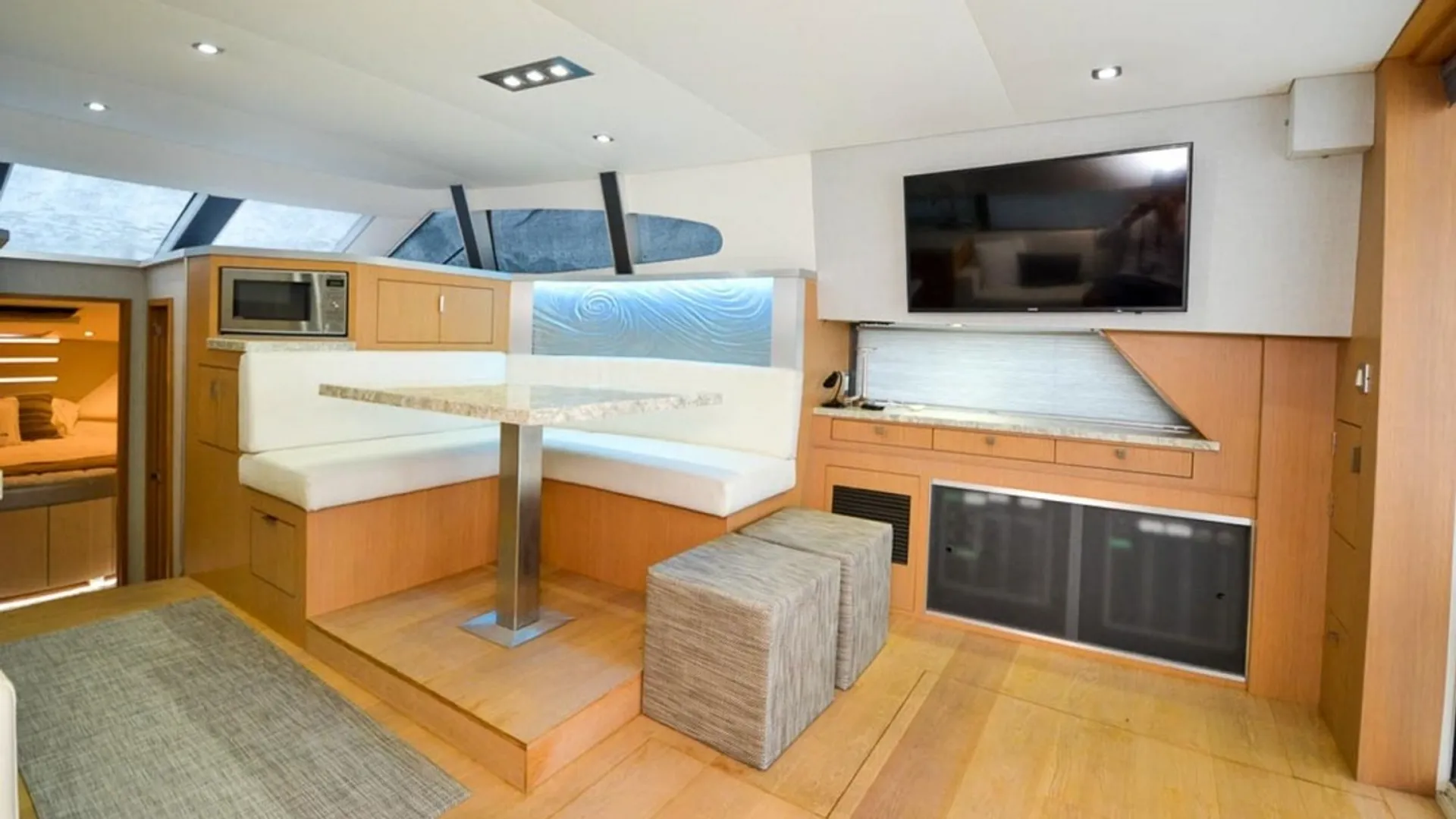 Carver Yachts 42ss in St. Petersburg, FL — photo 10