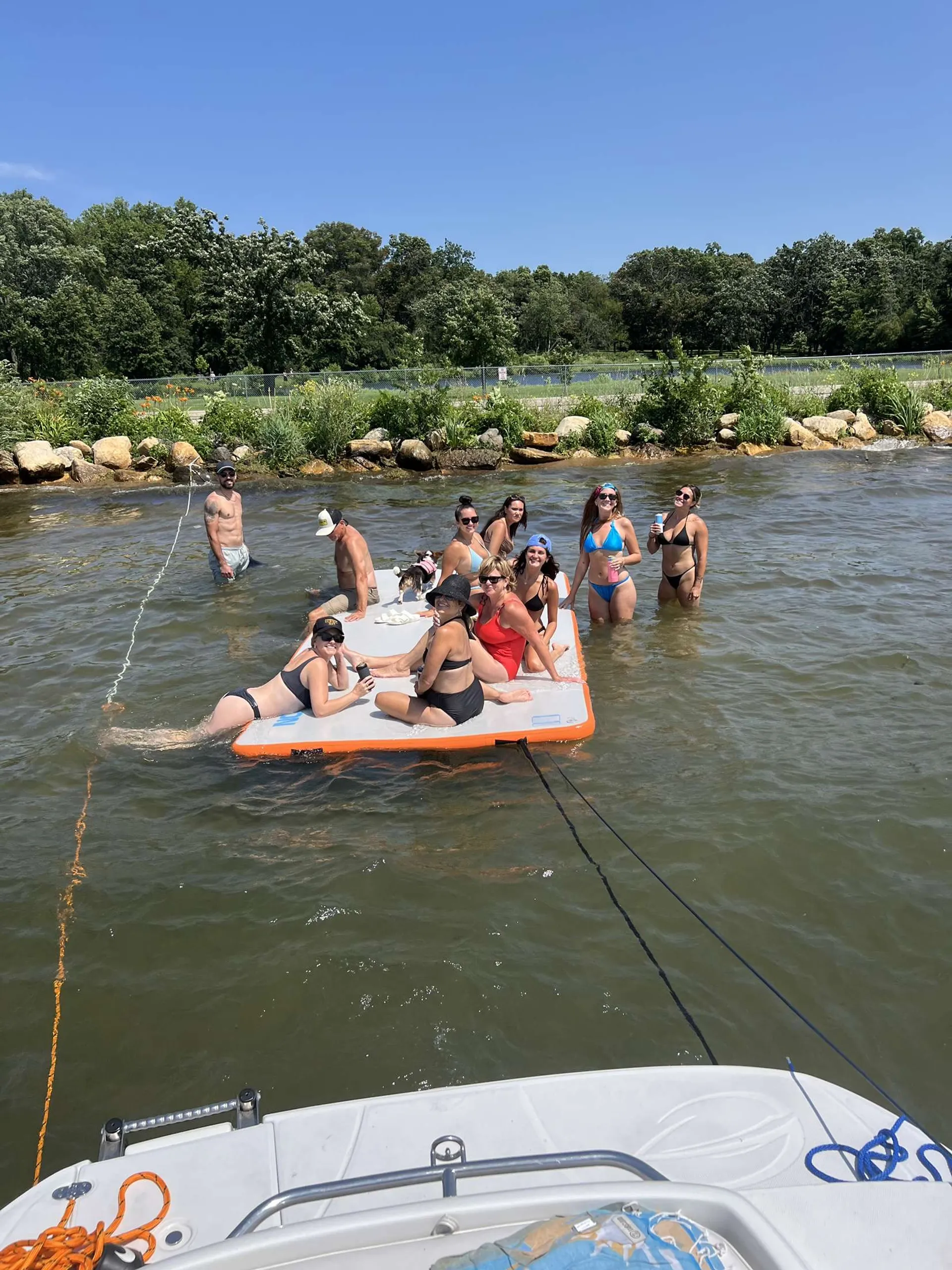 Full service boat charter on Geneva Lake