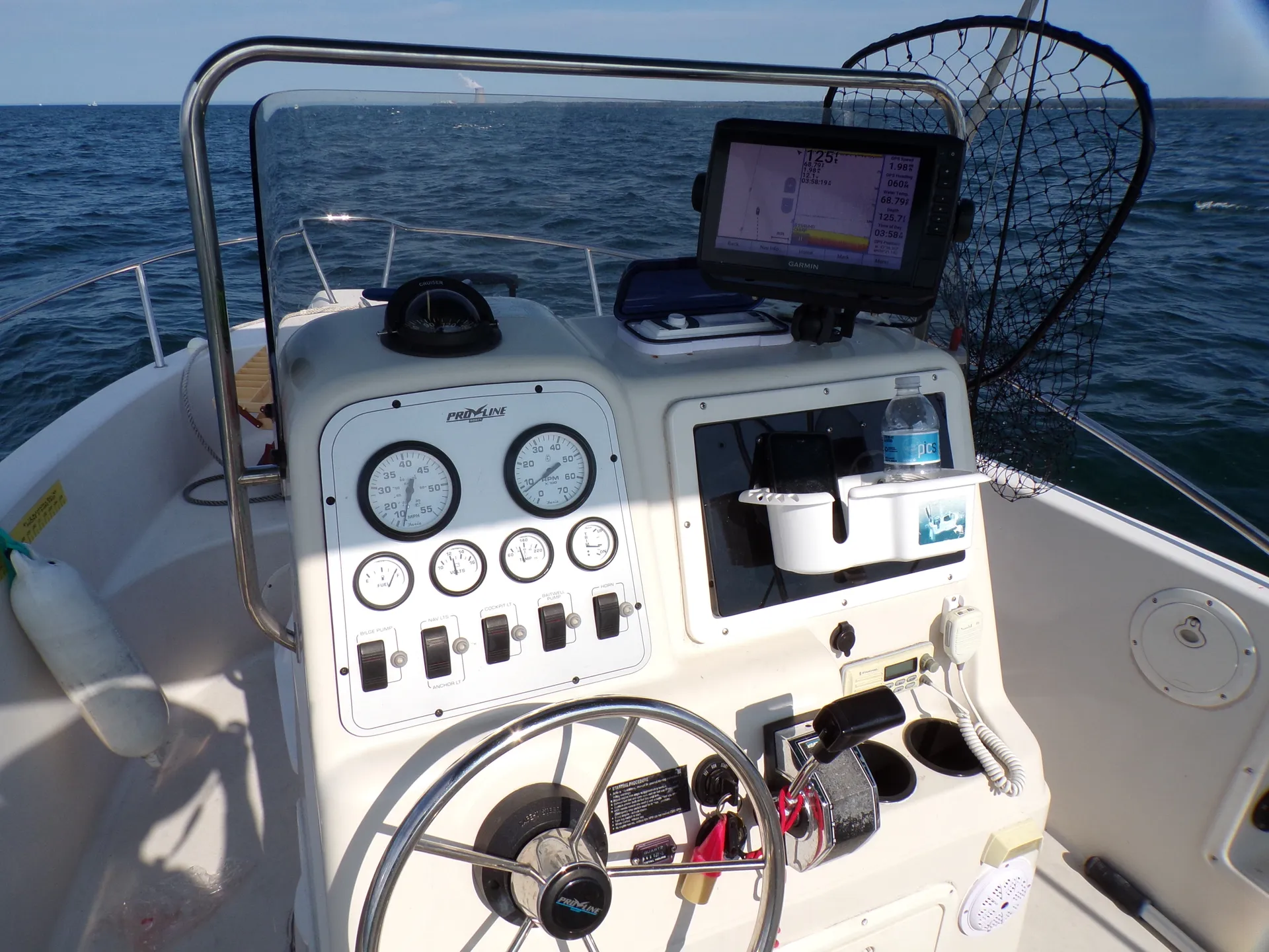 Pro-Line Sportsman 190 Center Console Boat Garmin & Bluetooth Stereo!