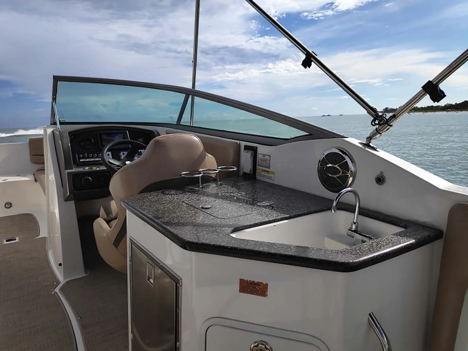Hurricane Boats 2690 in Cape Coral, FL — photo 6