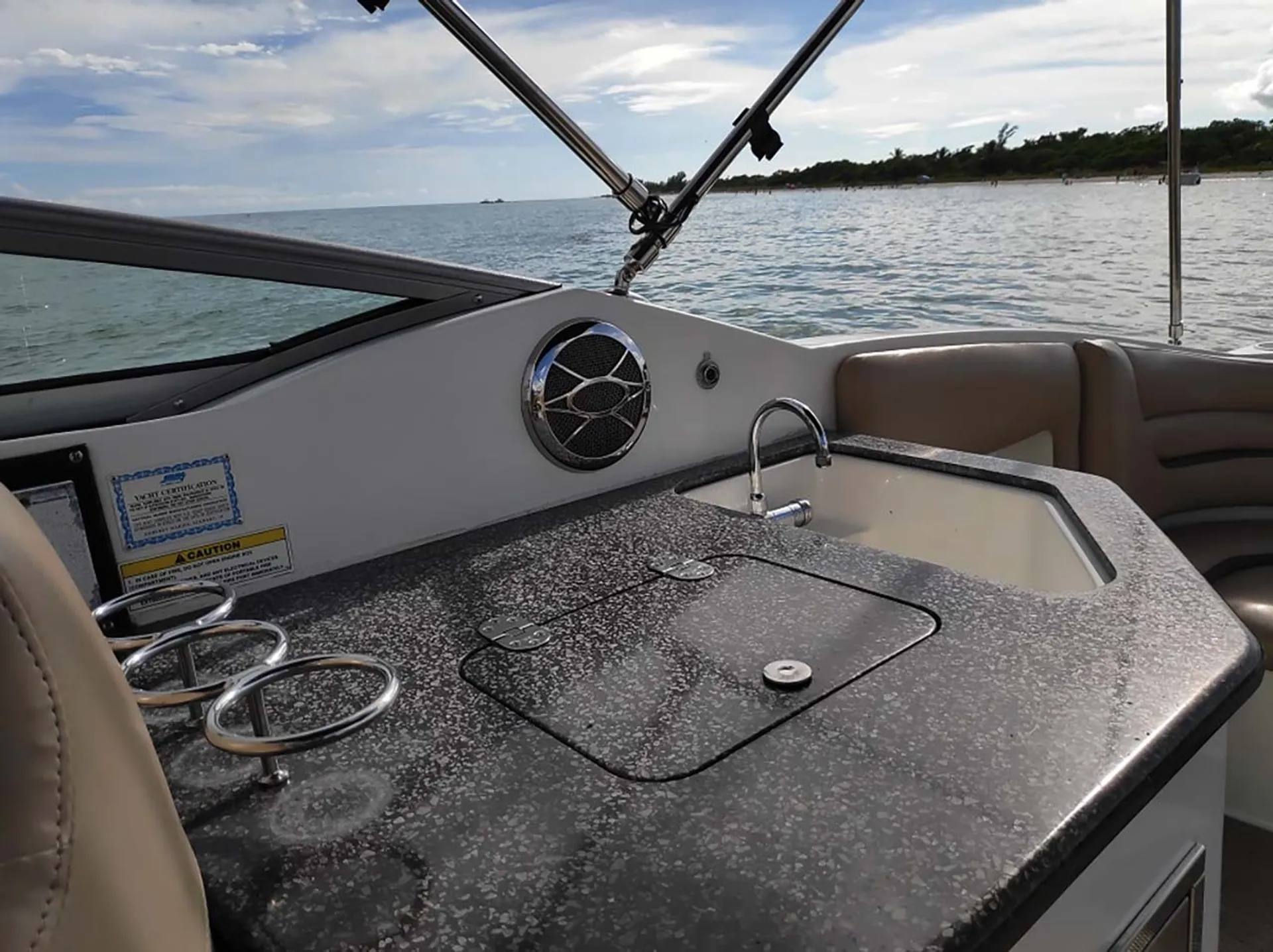 Hurricane Boats 2690 in Cape Coral, FL — photo 8