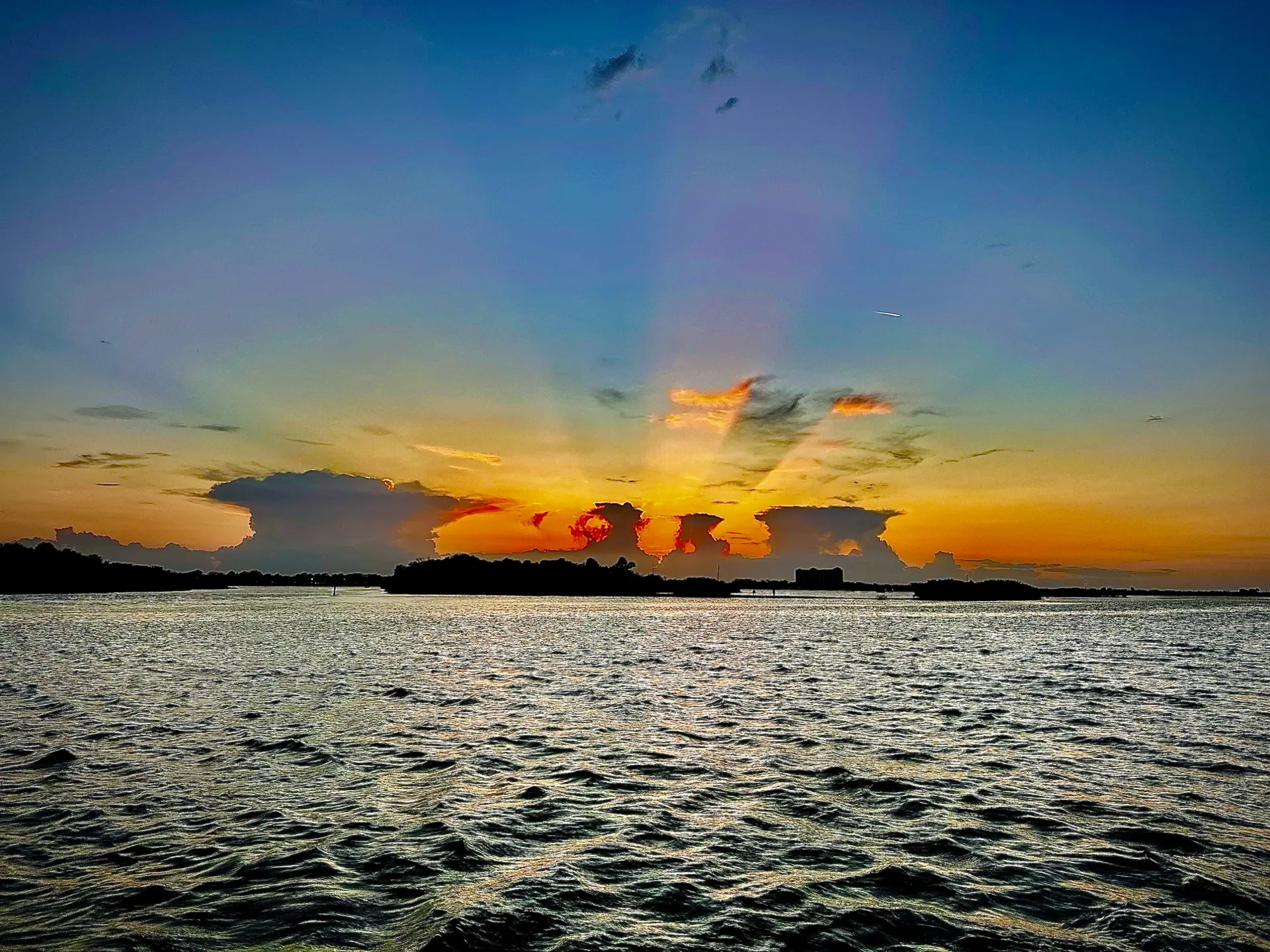 Delivery Available-2021 SEA HUNT ULTRA 234  Amazing Boat & Family Fun!