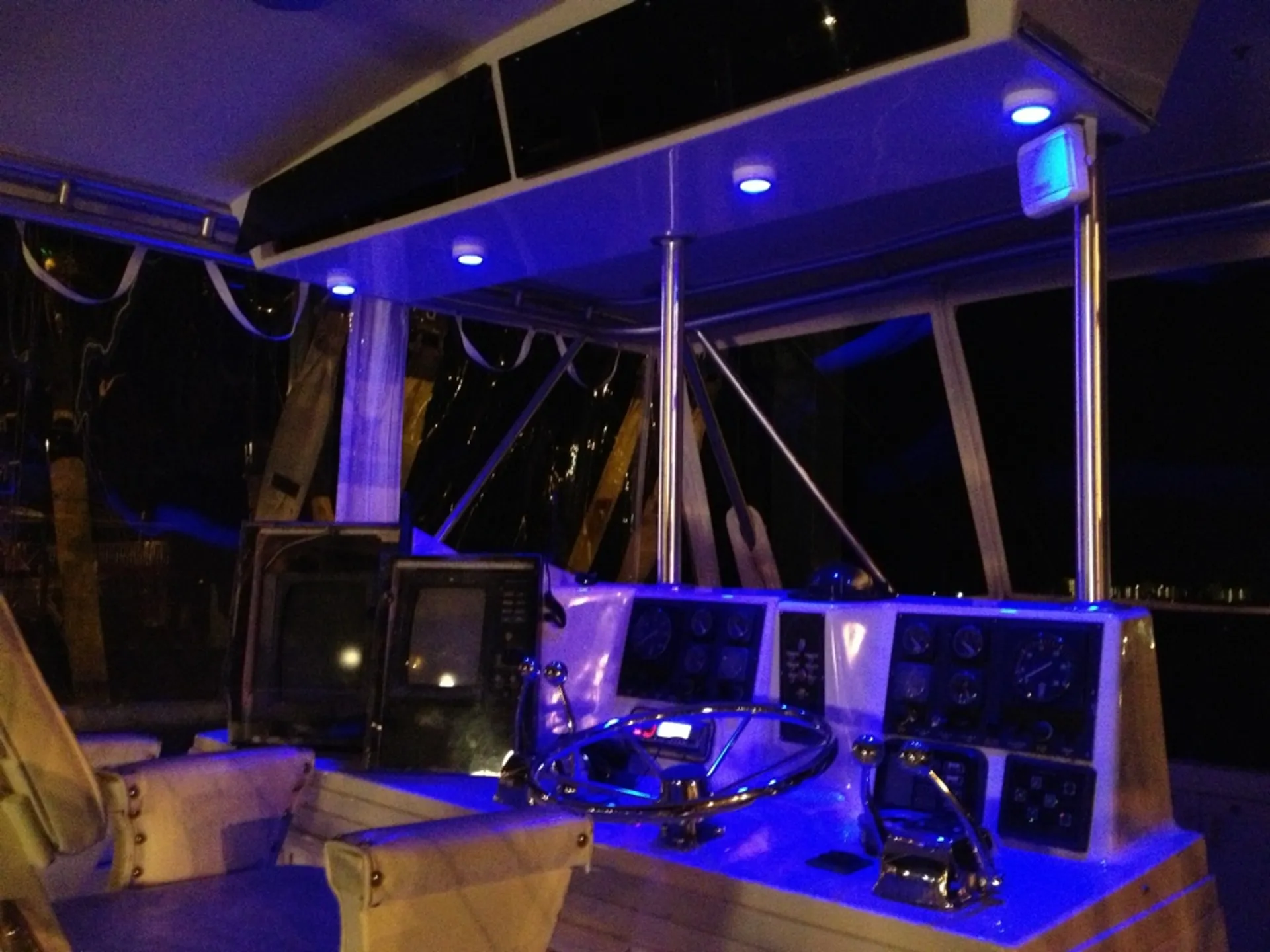 VIKING YACHT 47 CONVERTIBLE in Panama City Beach, FL — photo 4