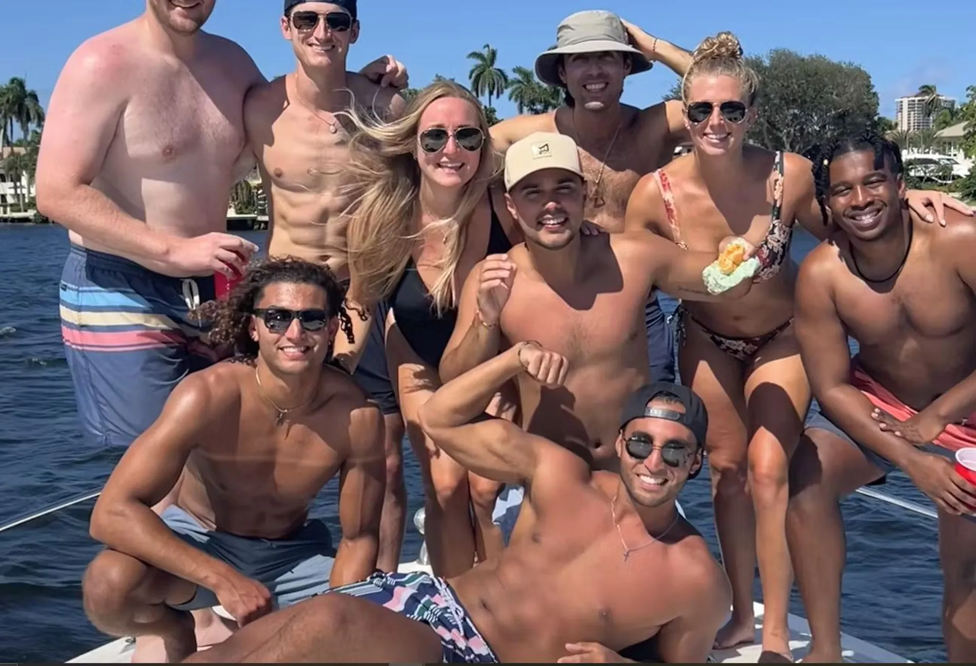 38ft Sea Ray Sundancer Yacht in FORT LAUDERDALE !!